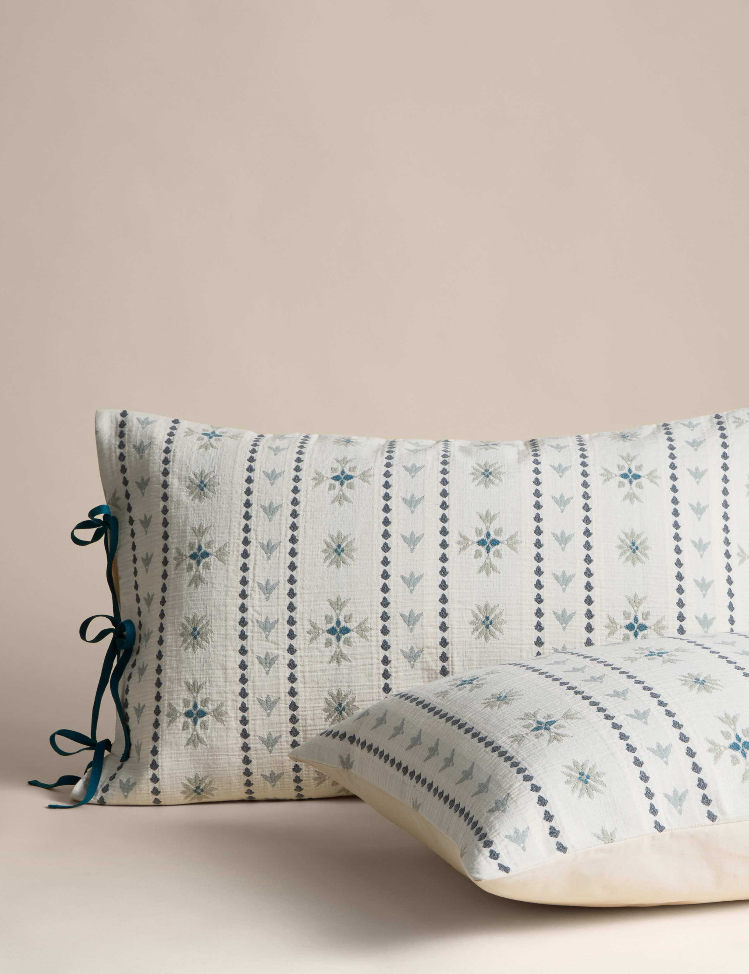 Pure Cotton Gauze Tile Jacquard Bedding Set 2 of 4