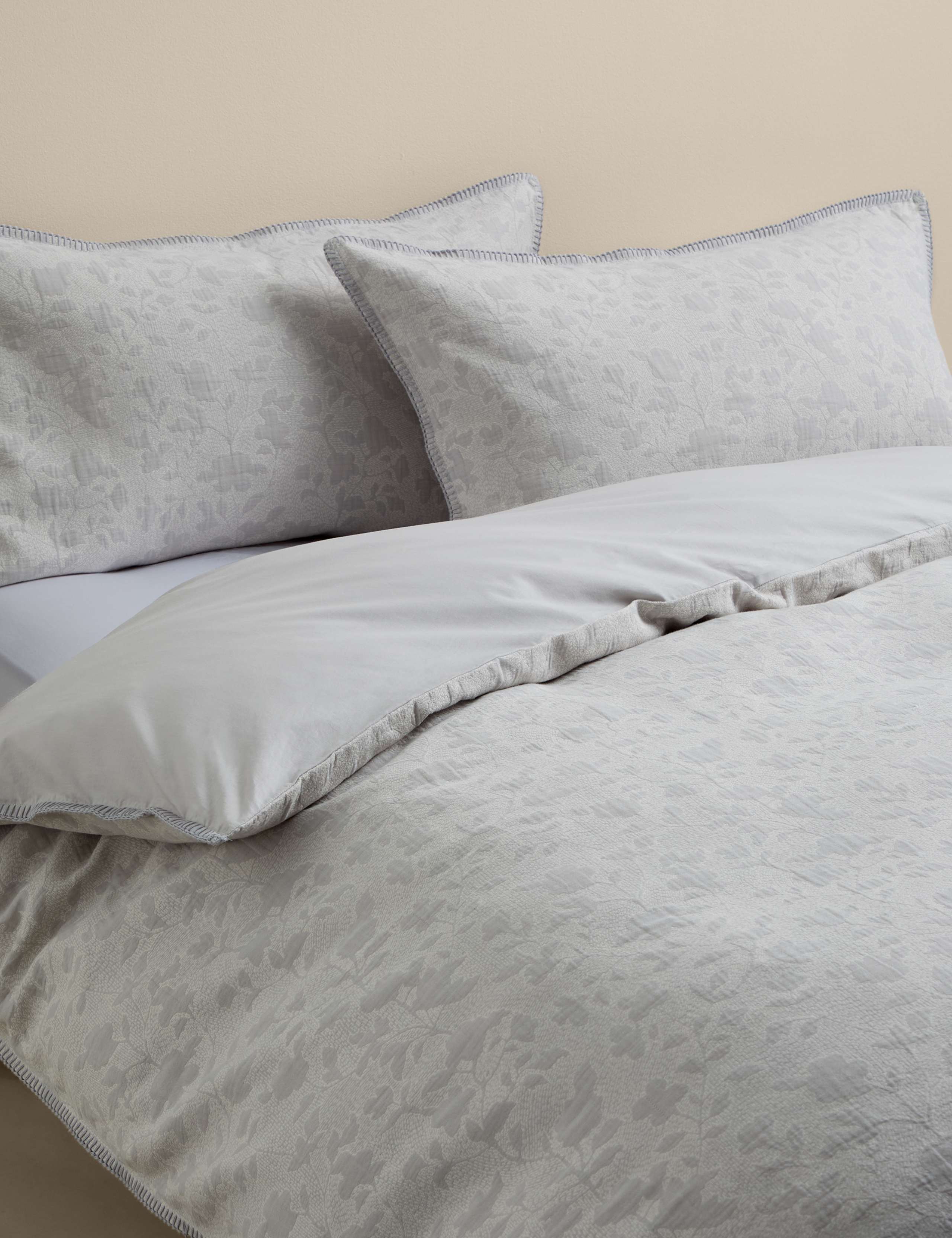 Pure Cotton Woodblock Floral Jacquard Bedding Set 1 of 5