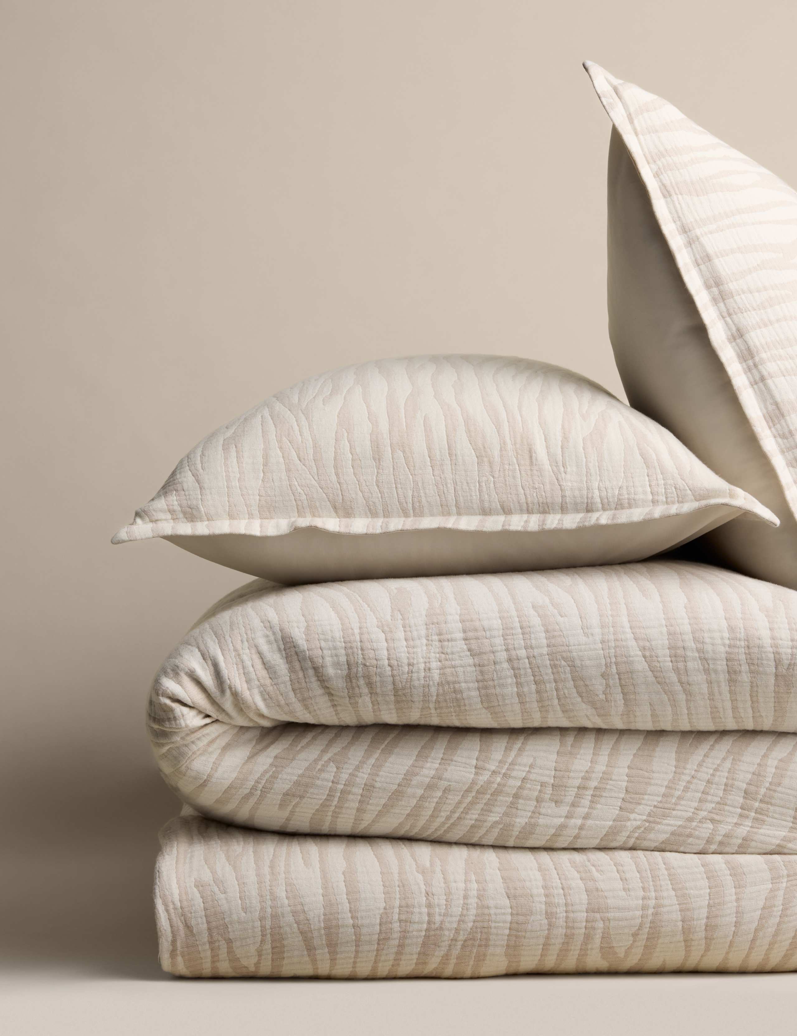 Pure Cotton Zebra Jacquard Bedding Set 2 of 5