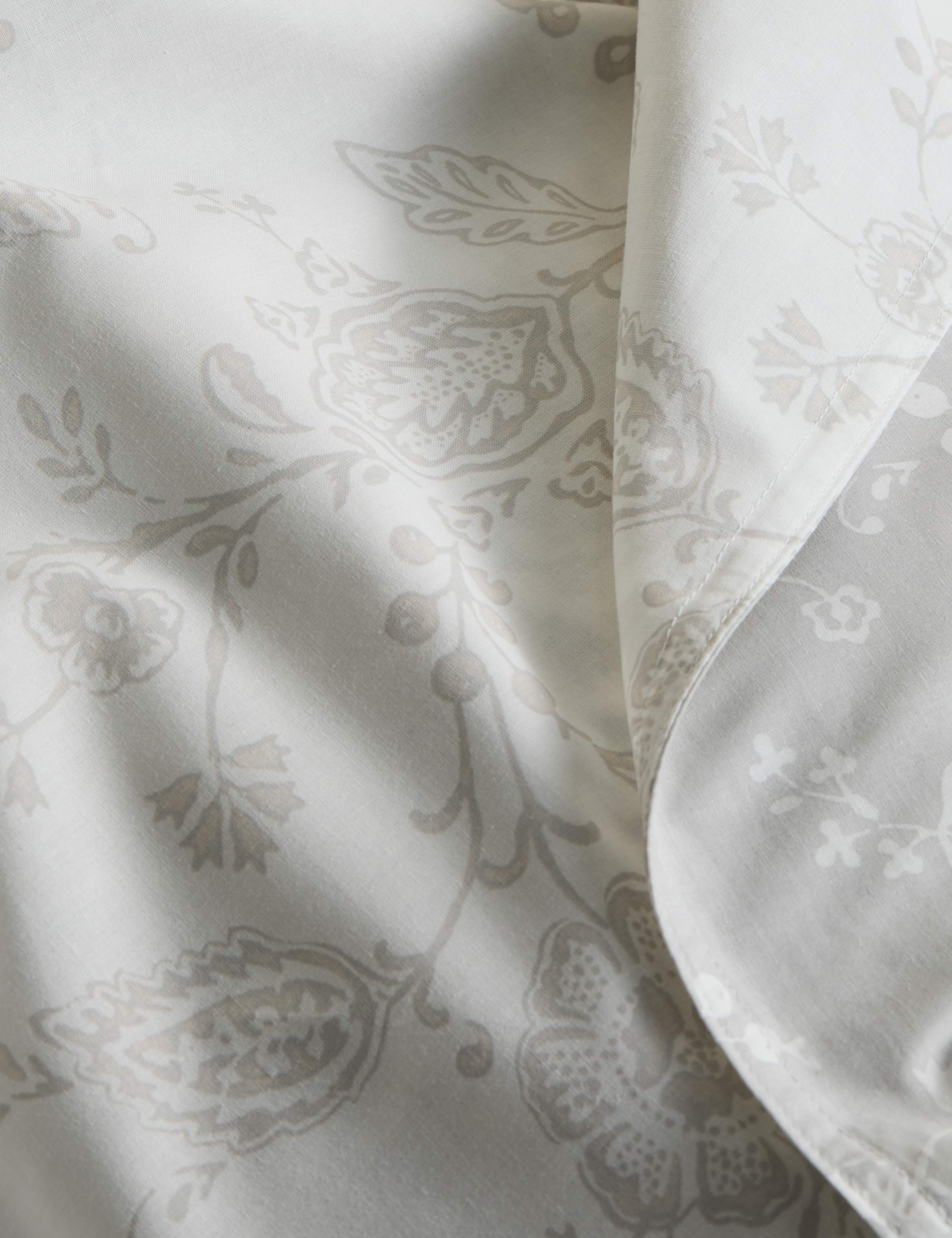 Cotton Rich Trailing Floral Bedding Set 4 of 5