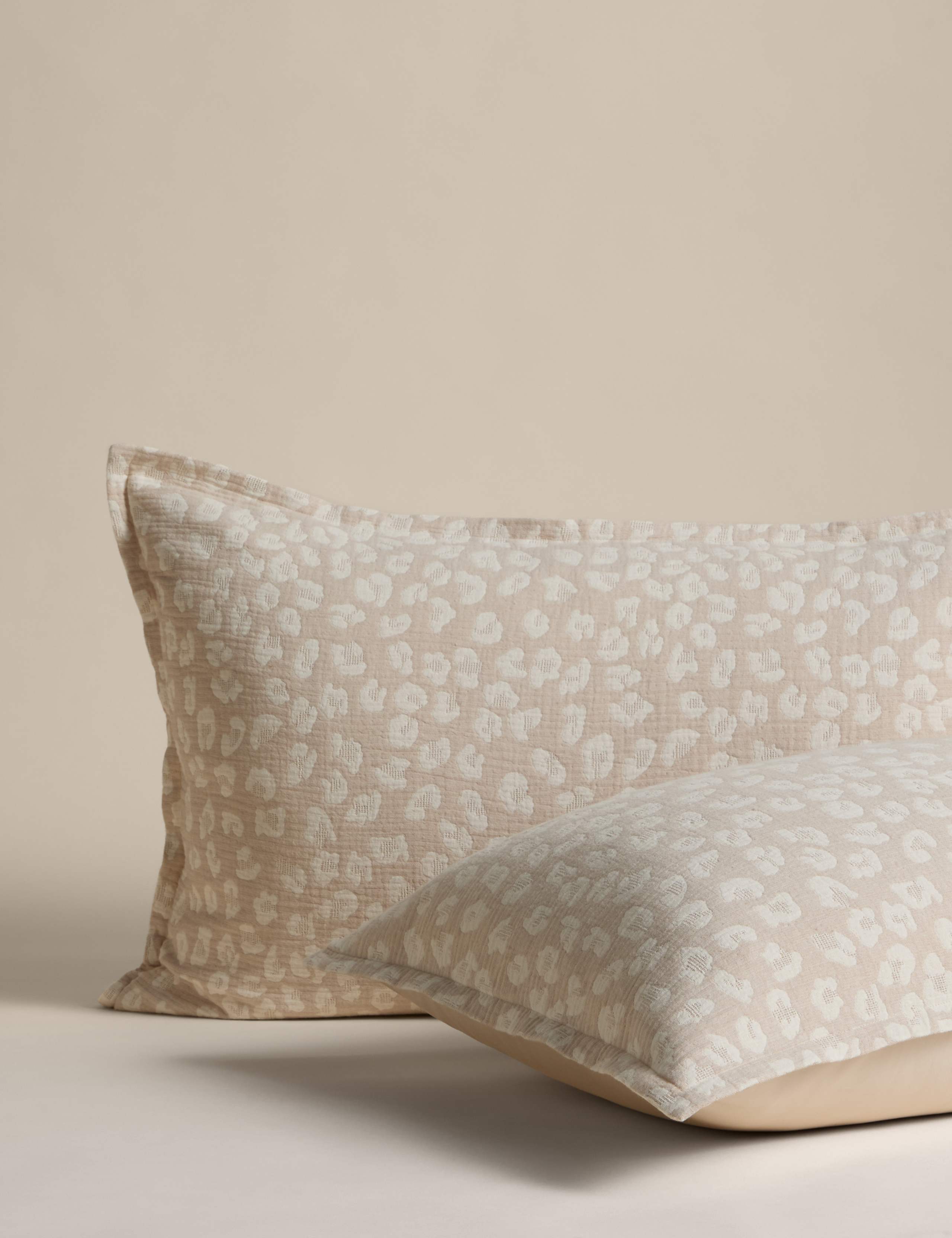 Pure Cotton Leopard Jacquard Bedding Set 3 of 5