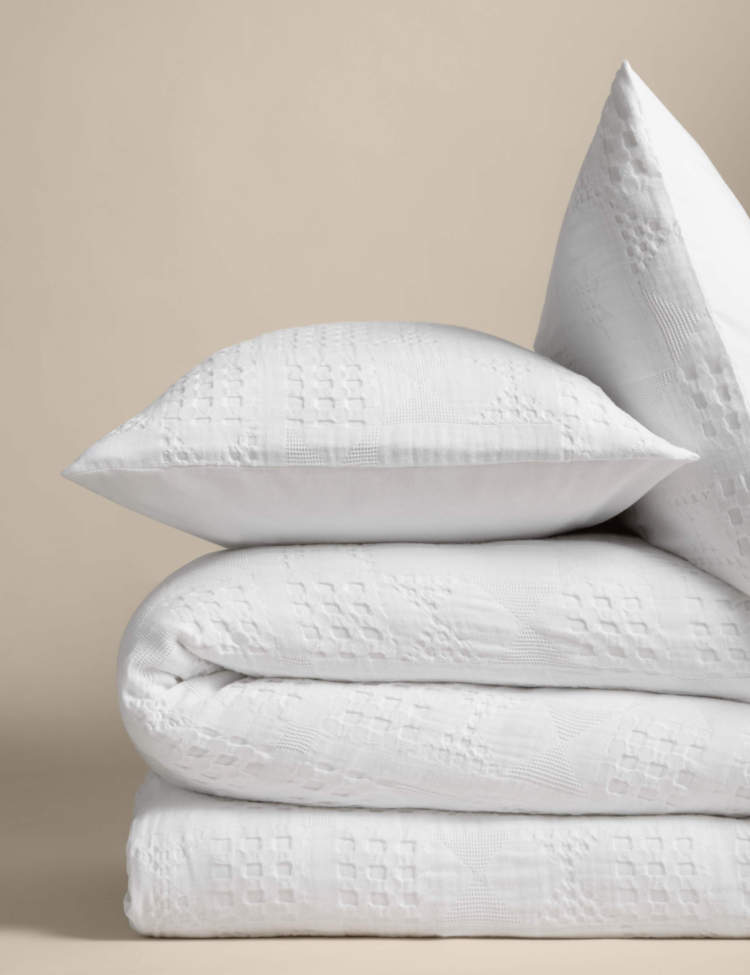 Pure Cotton Geometric Jacquard Bedding Set 2 of 5