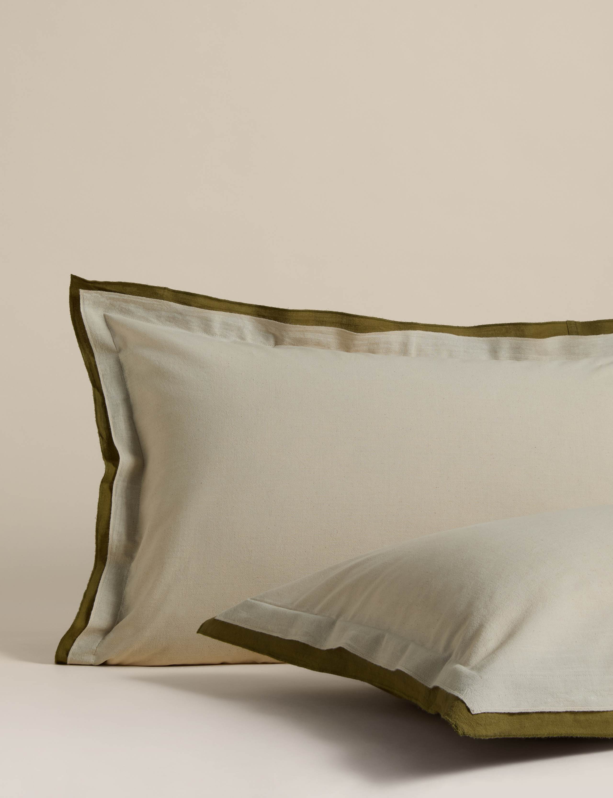 Pure Cotton Crepe Contrast Bedding Set 3 of 5