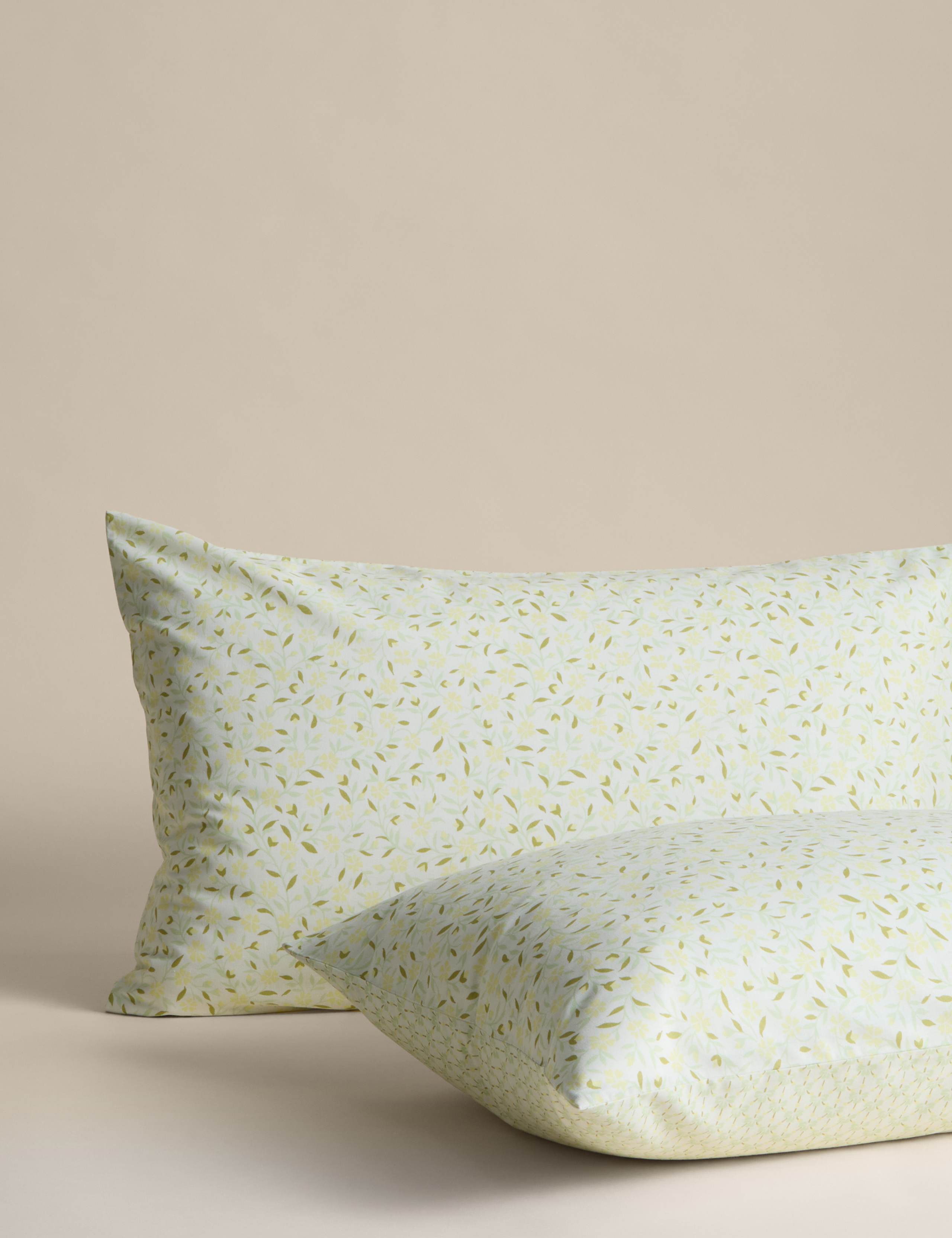 Cotton Blend Sprig Bedding Set 3 of 5