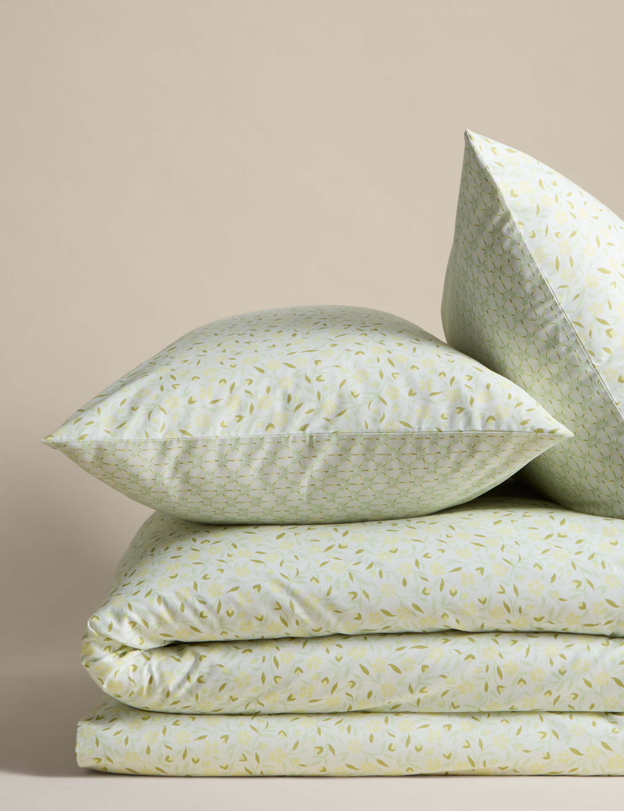 Cotton Blend Sprig Bedding Set 2 of 5