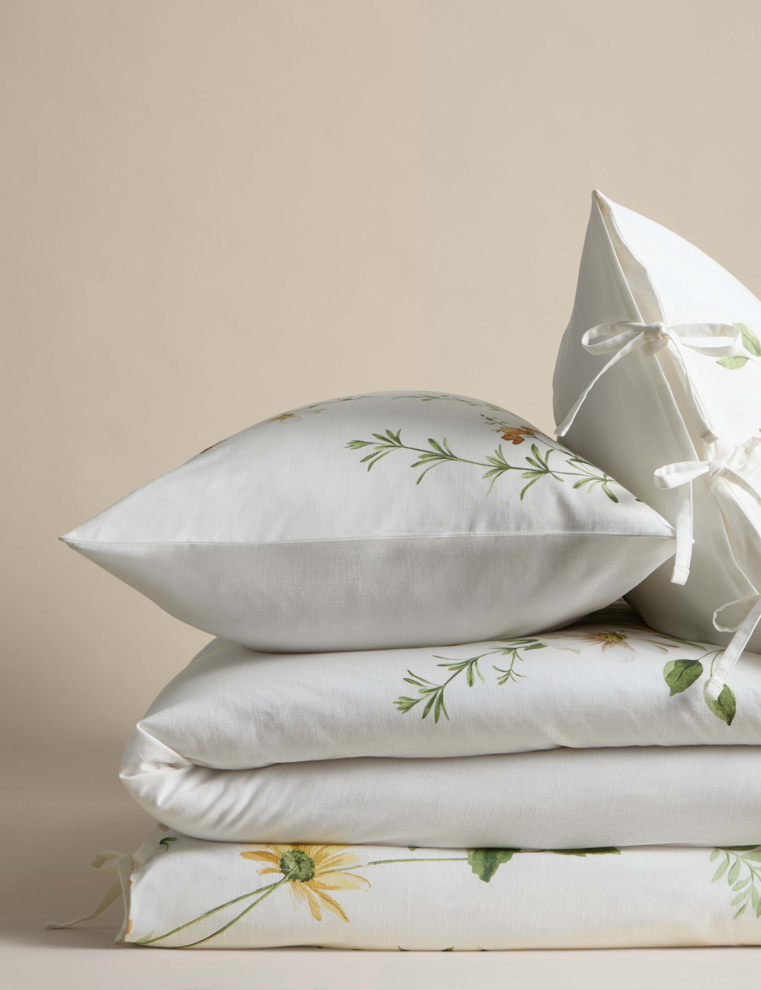 Pure Cotton Spring Meadow Bedding Set 2 of 5