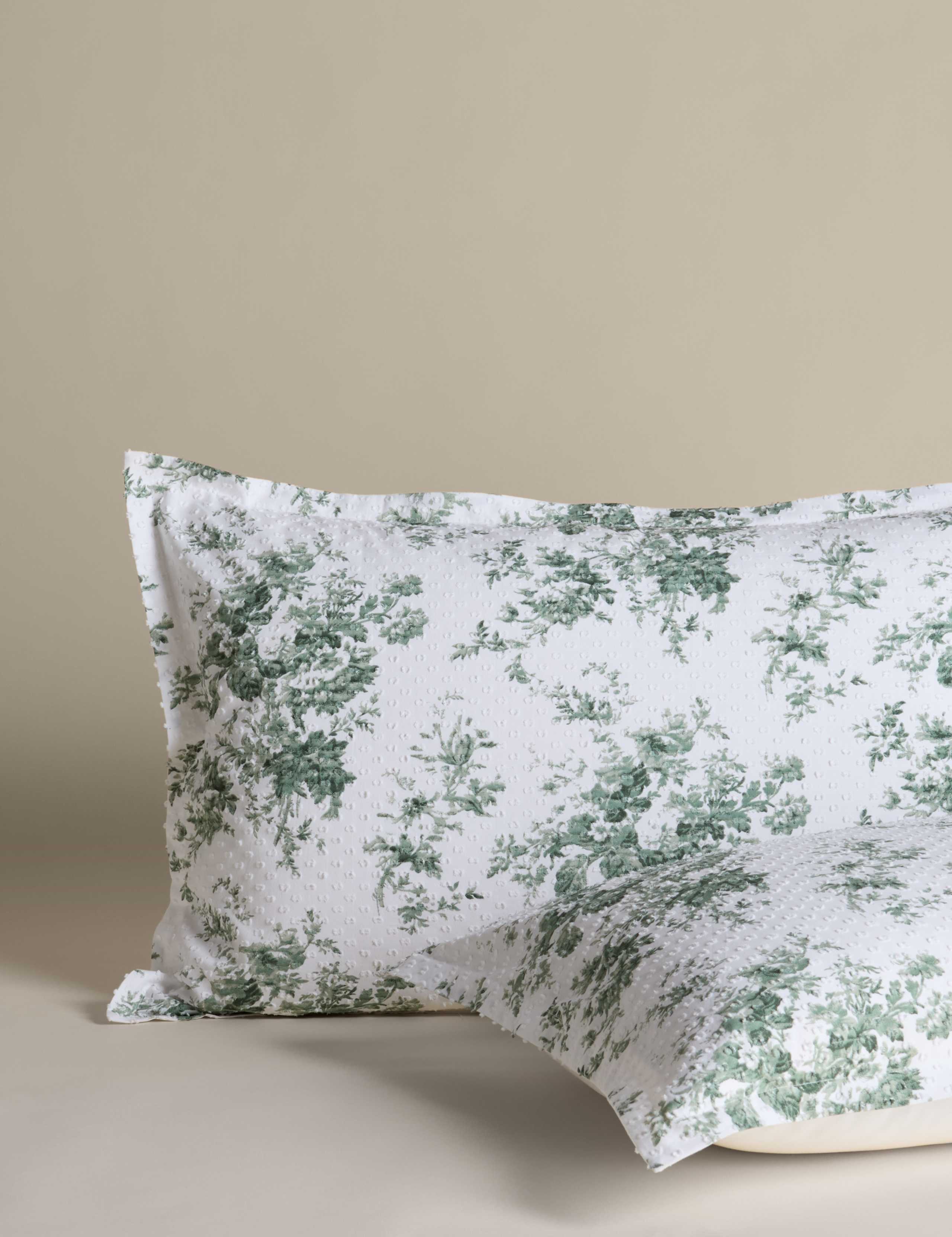 Pure Cotton Floral Dobby Bedding Set 3 of 5