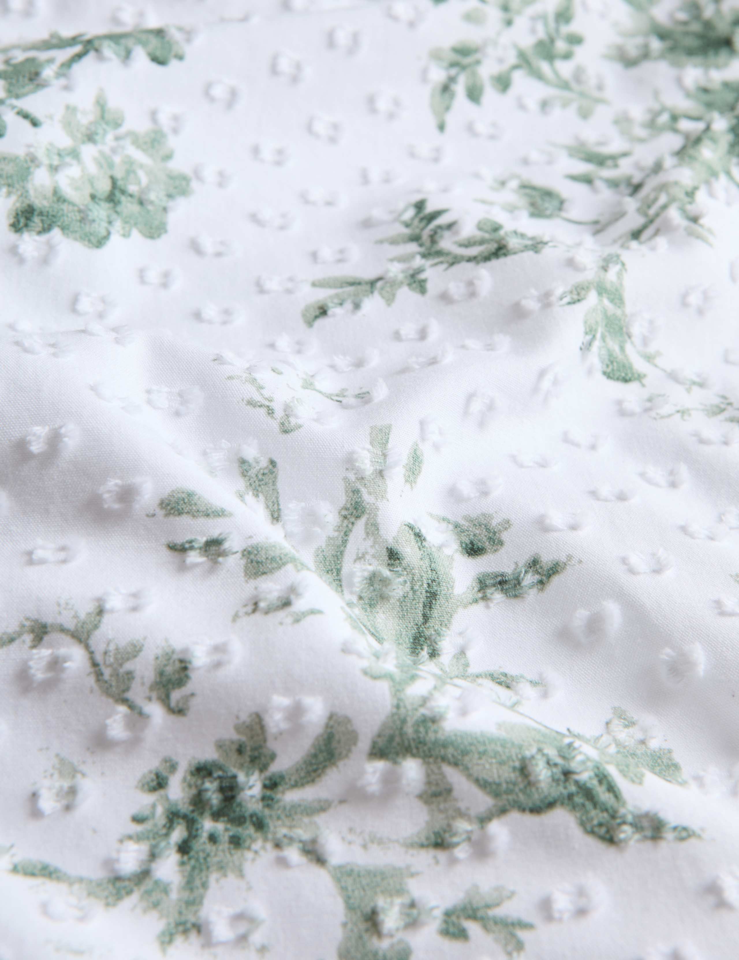 Pure Cotton Floral Dobby Bedding Set 4 of 5