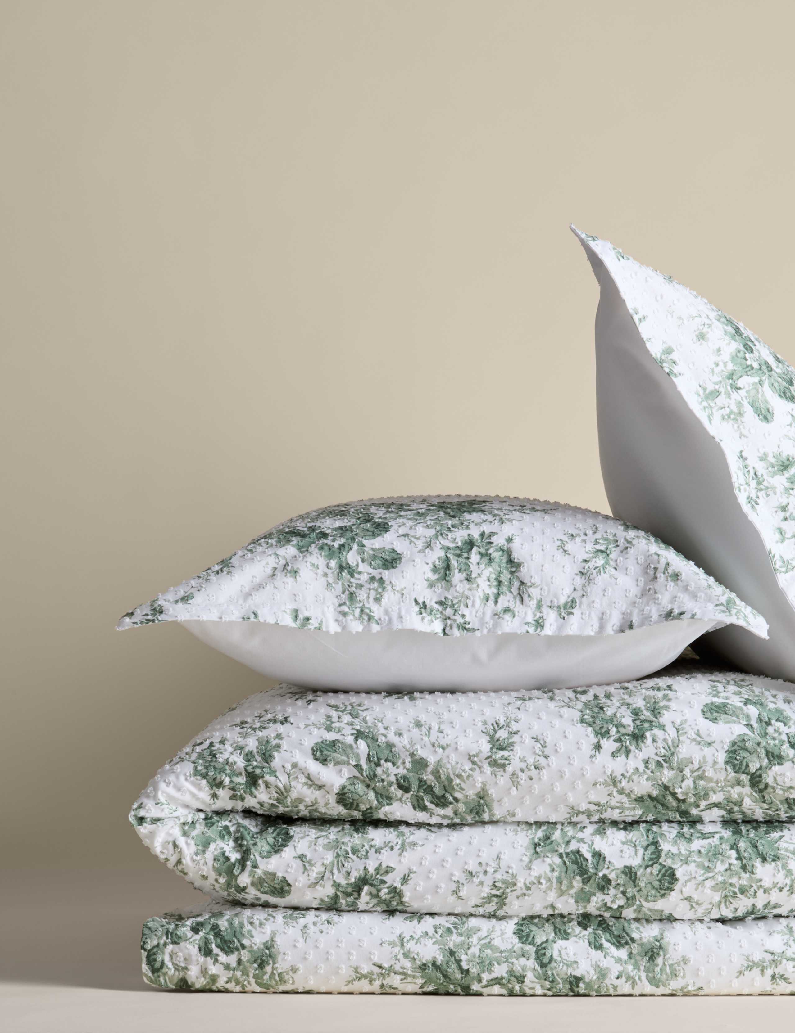 Pure Cotton Floral Dobby Bedding Set 2 of 5