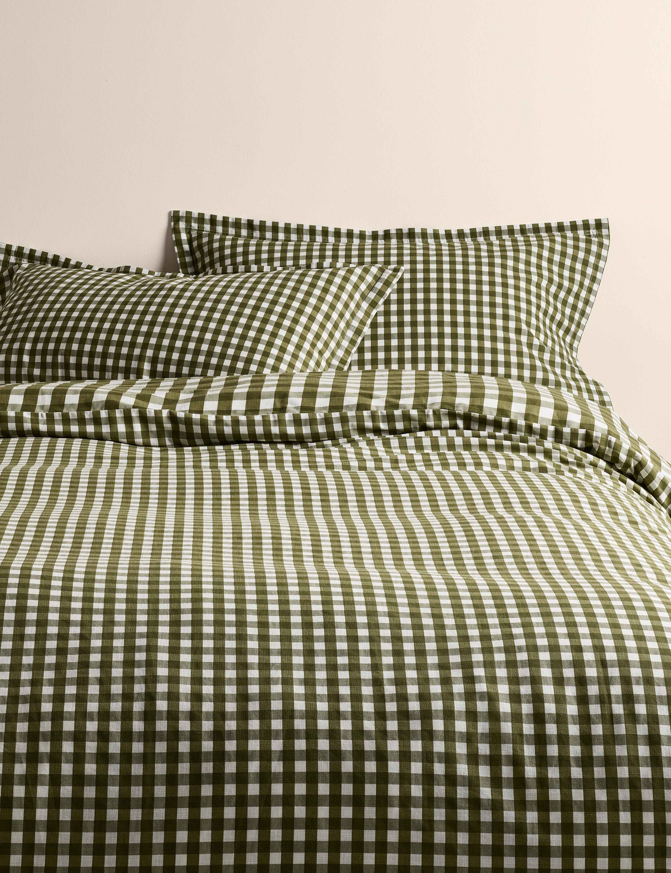 Pure Cotton Gingham Reversible Bedding Set 1 of 5