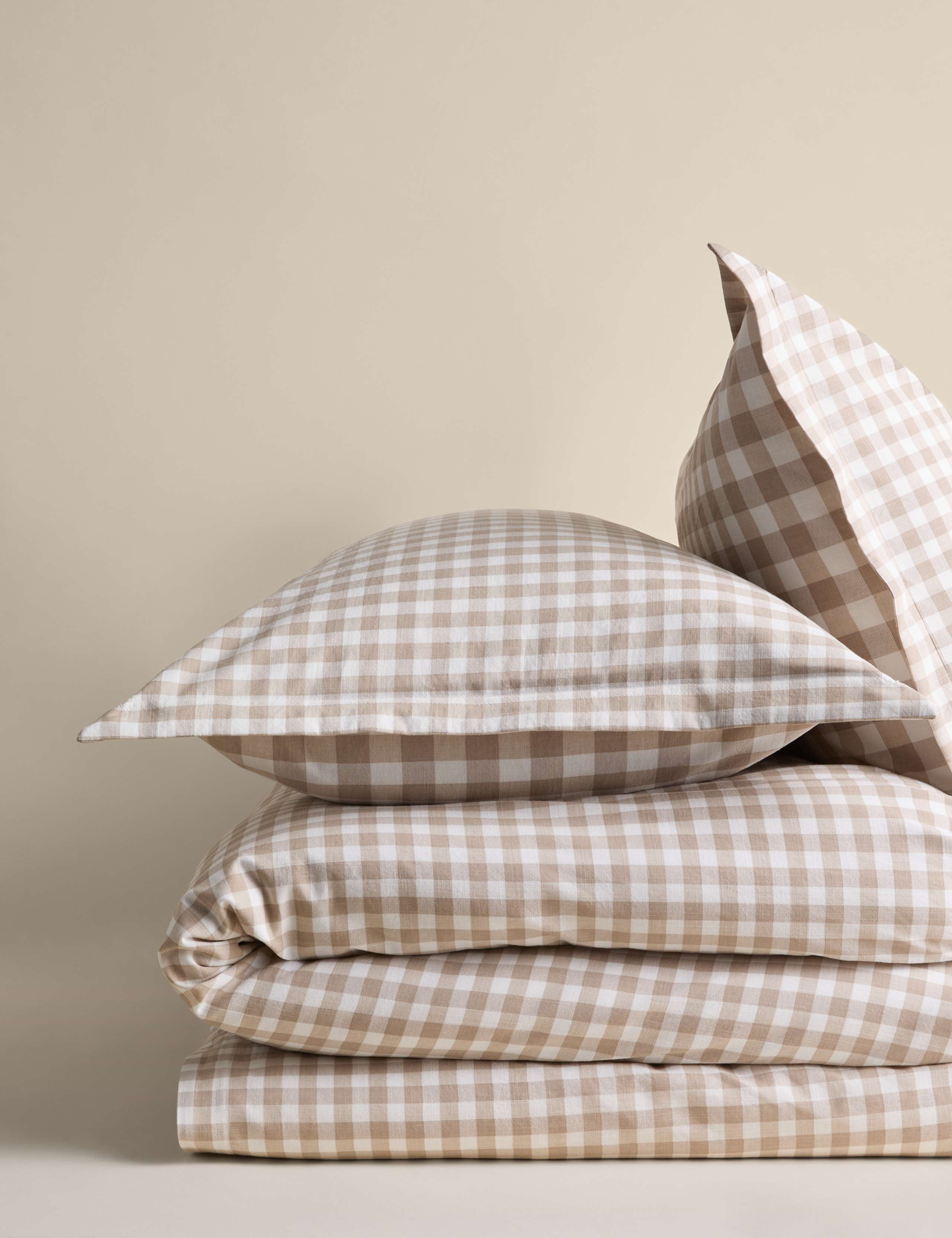 Pure Cotton Gingham Reversible Bedding Set 2 of 5