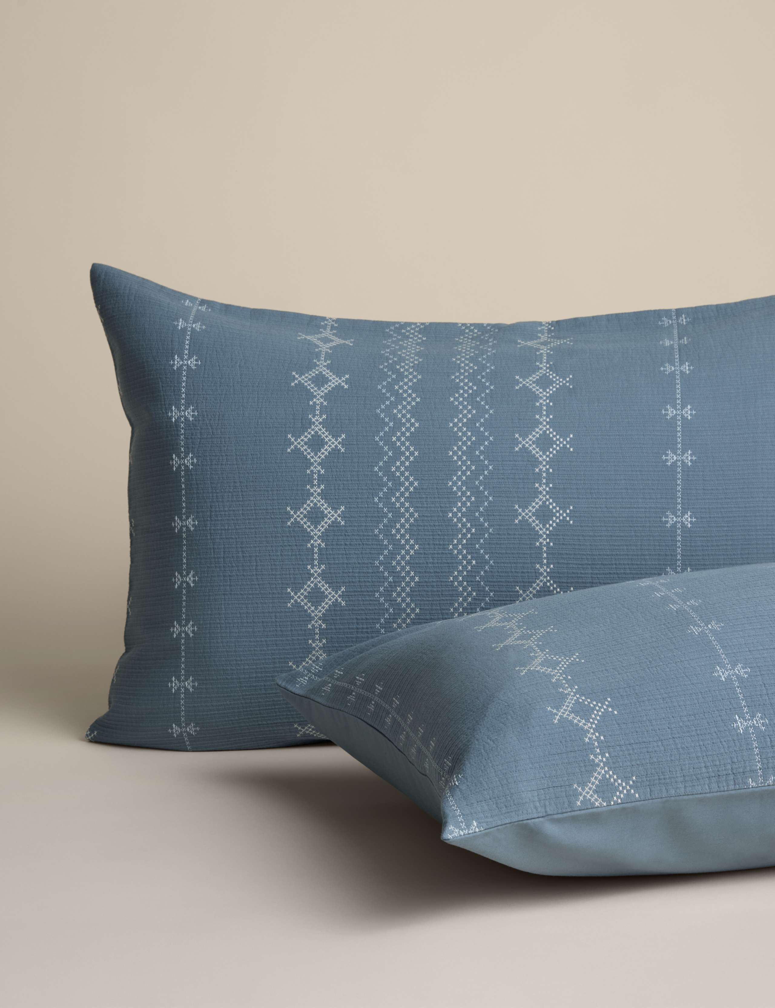 Pure Cotton Cross-Stitch Jacquard Bedding Set 2 of 4