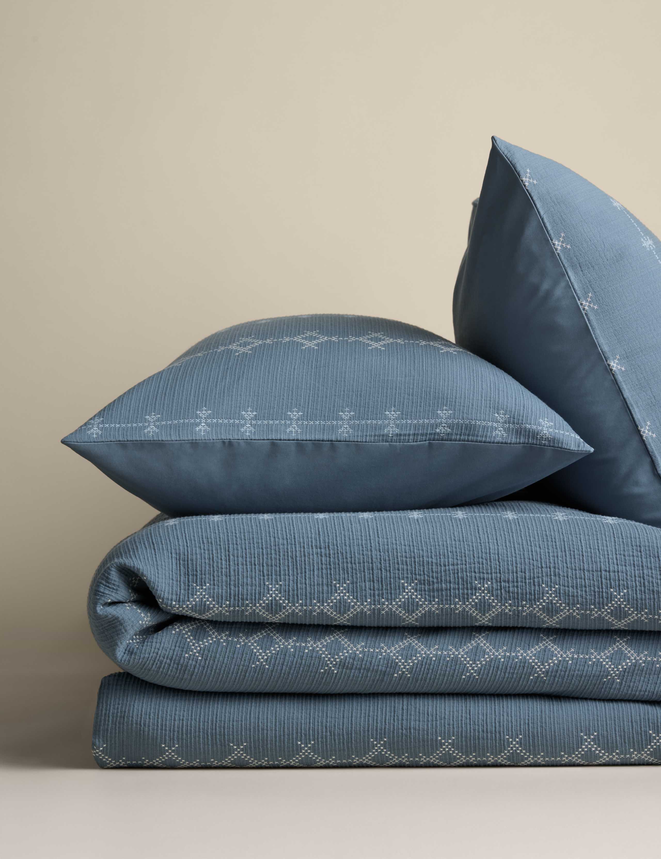 Pure Cotton Cross-Stitch Jacquard Bedding Set 1 of 4