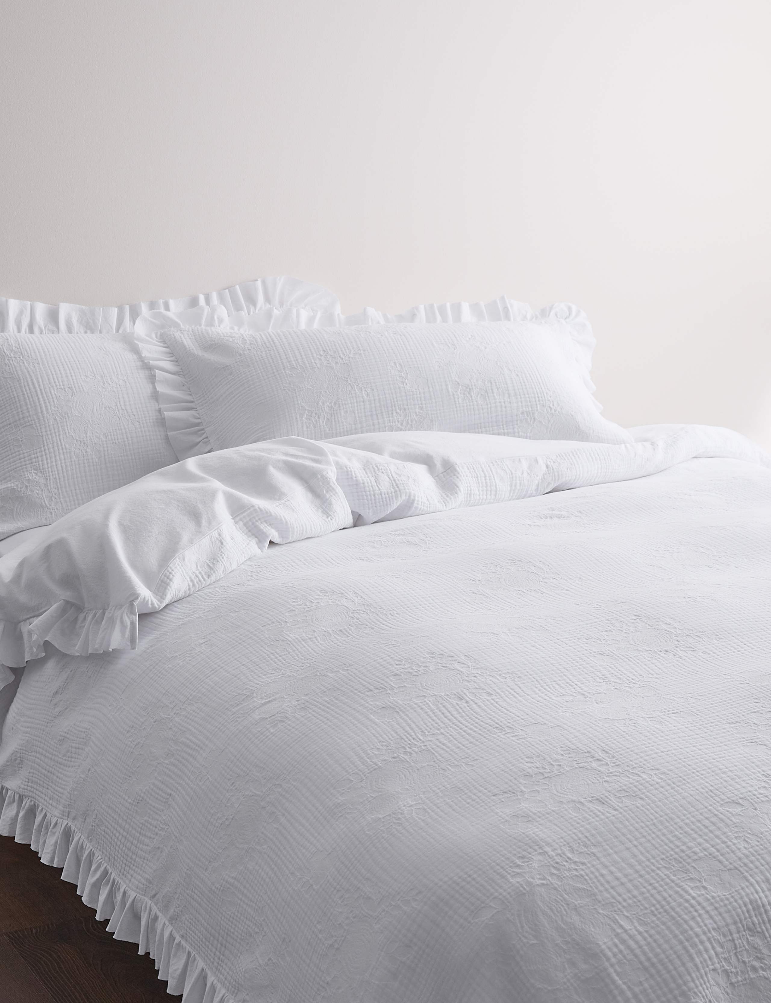 Pure Cotton Floral Jacquard Bedding Set 1 of 5