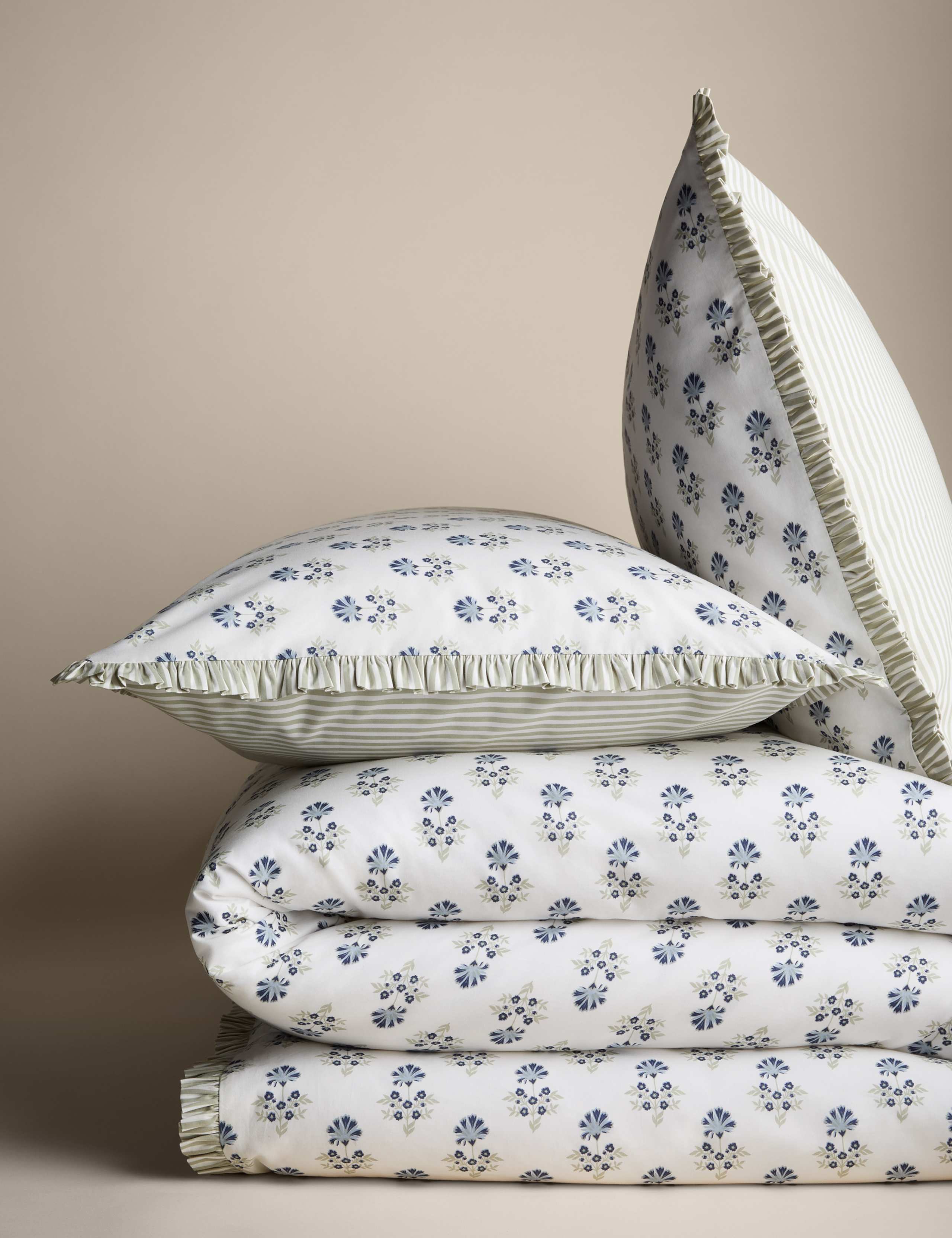 Pure Cotton Floral Ruffle Bedding Set 2 of 6