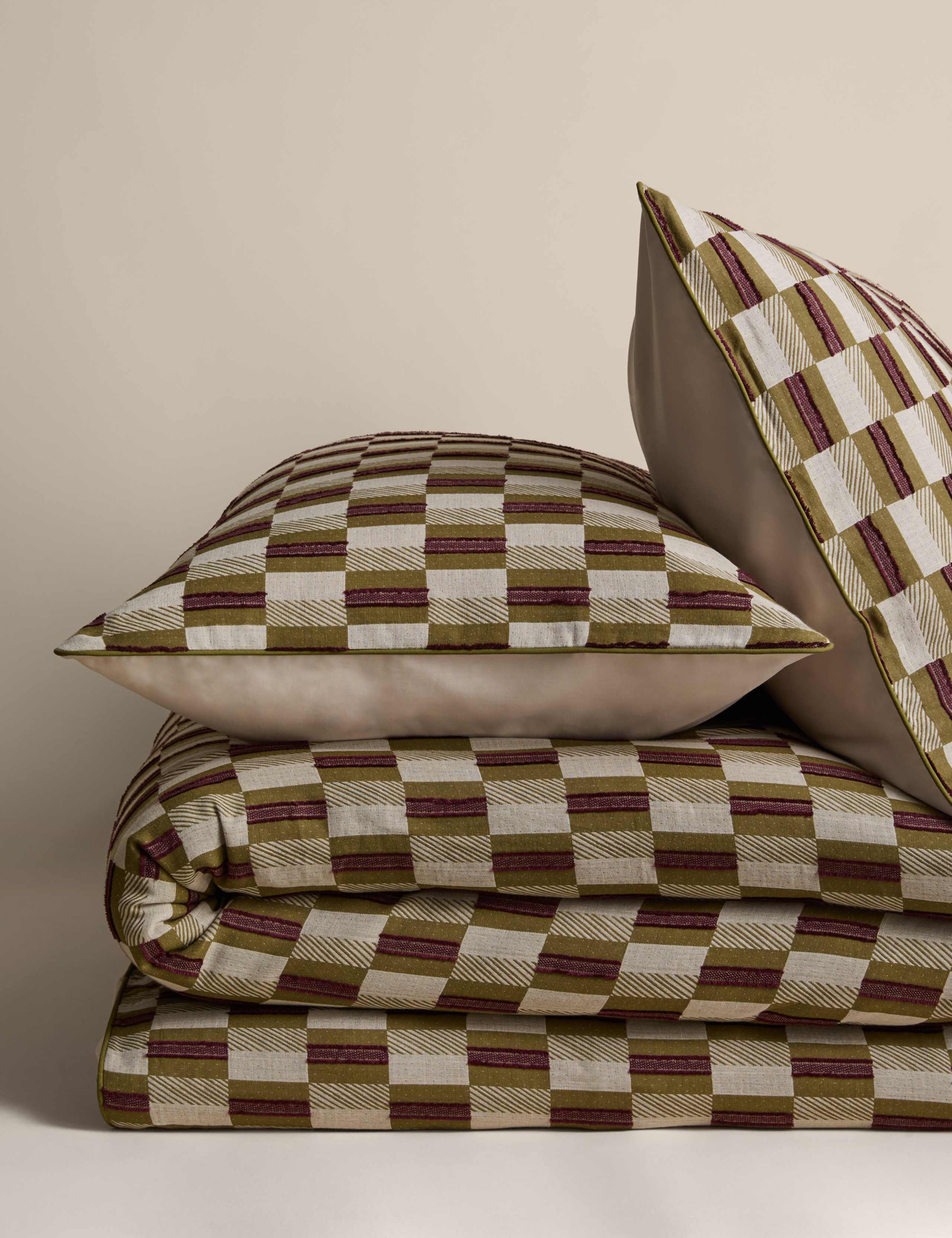 Checkerboard Gauze Jacquard Bedding Set 2 of 6