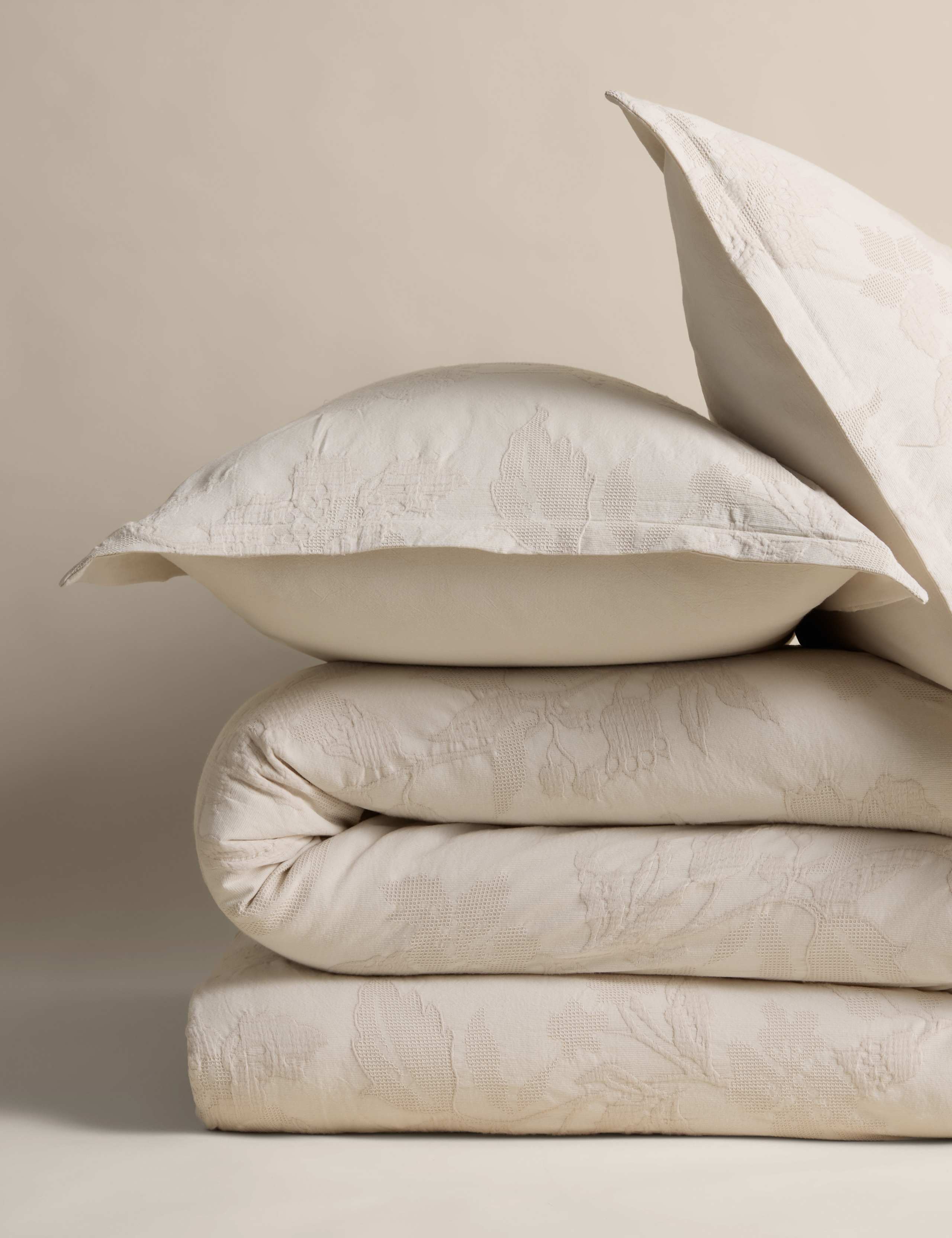 Pure Cotton Floral Matelassé Bedding Set 1 of 4