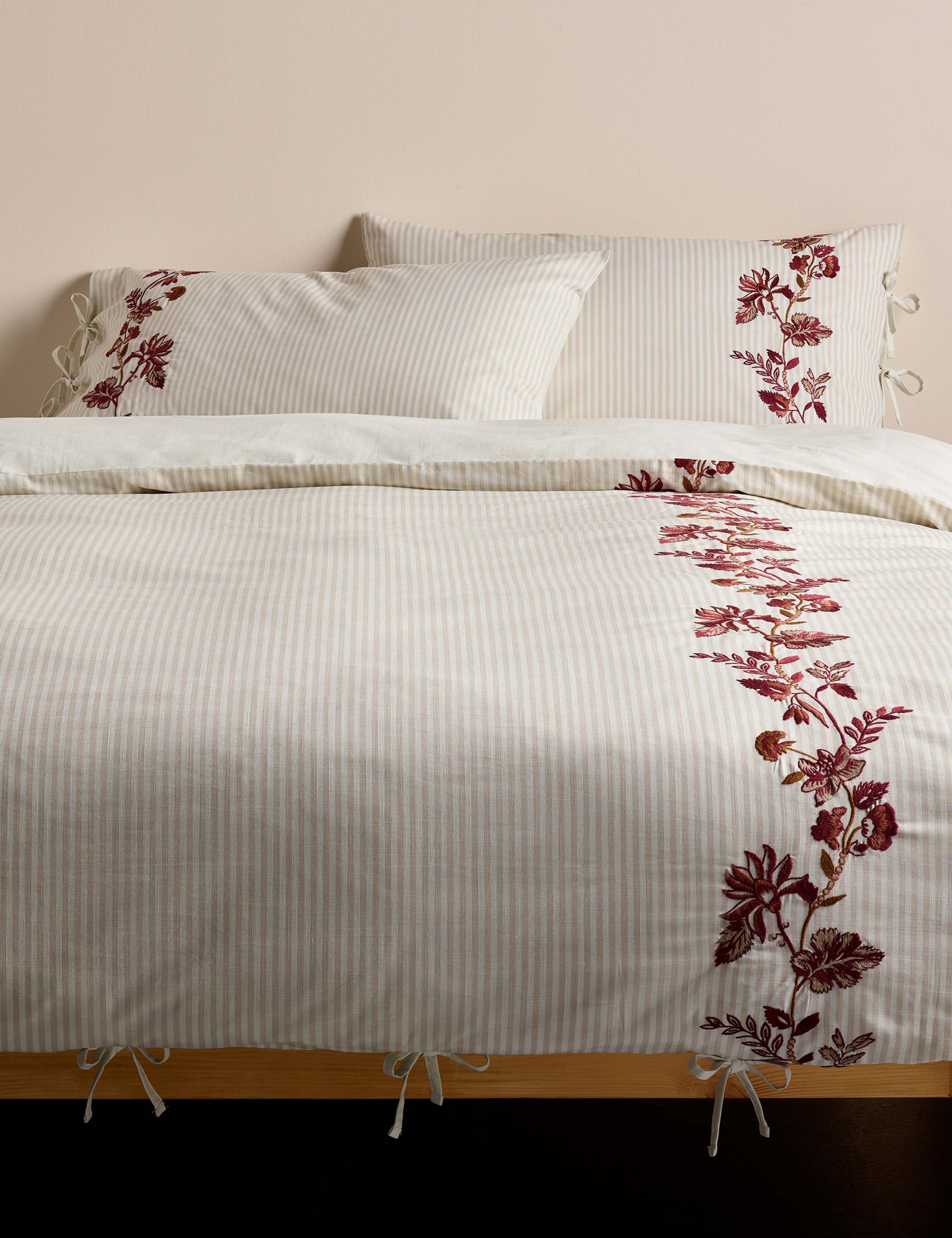 Linear Floral Embroidered Bedding Set 1 of 5