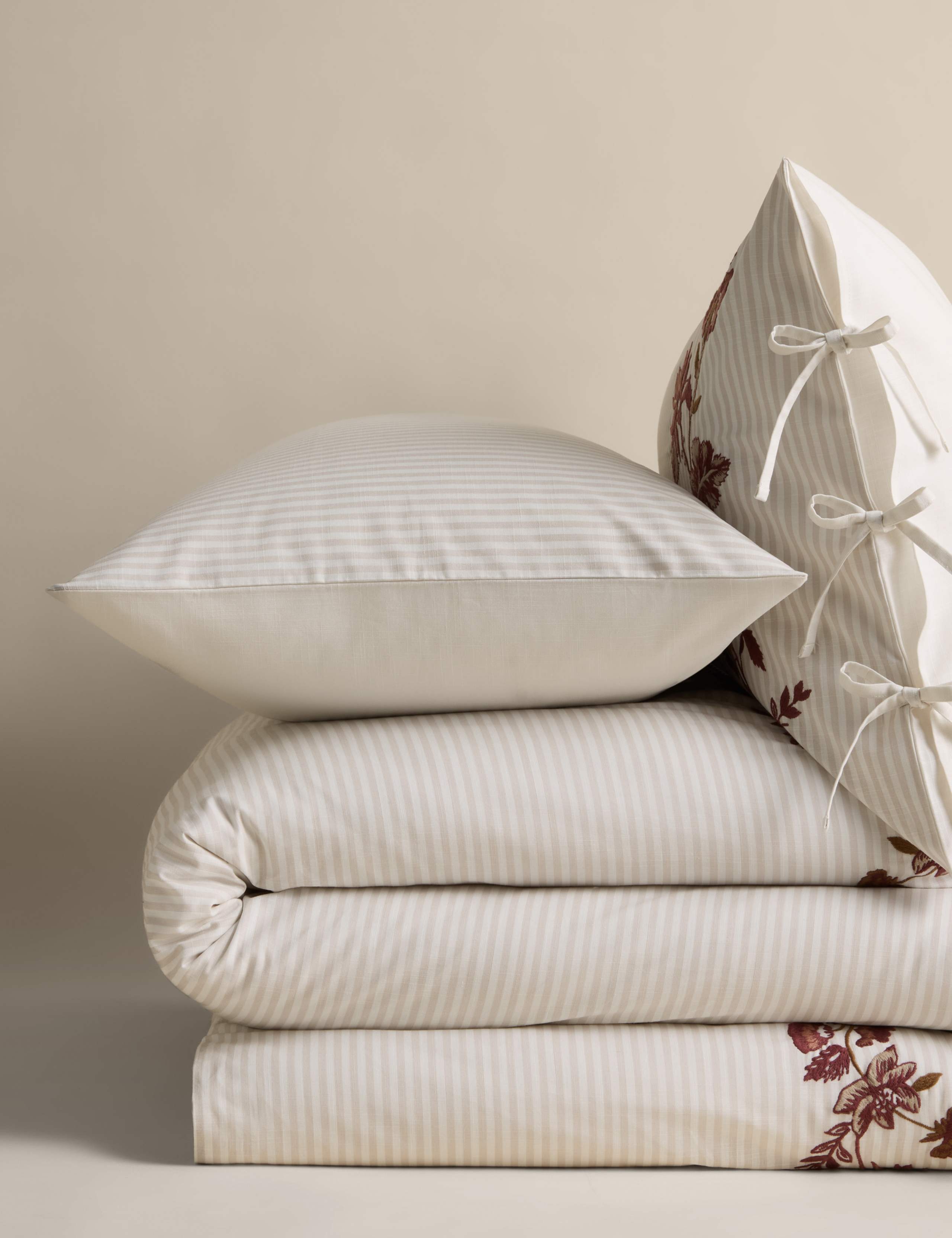 Linear Floral Embroidered Bedding Set 2 of 5