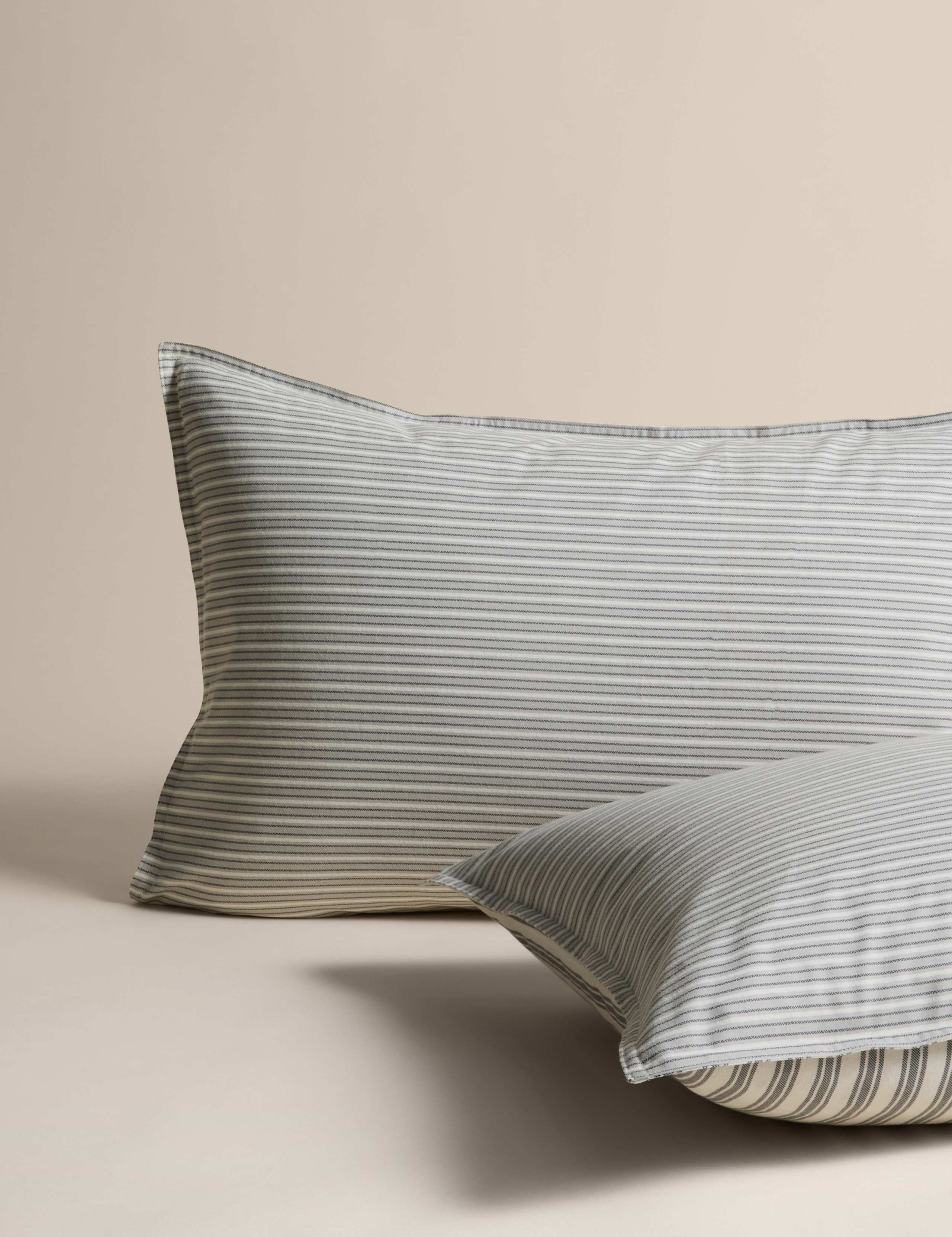 Brushed Cotton Striped Bedding Set 3 of 5