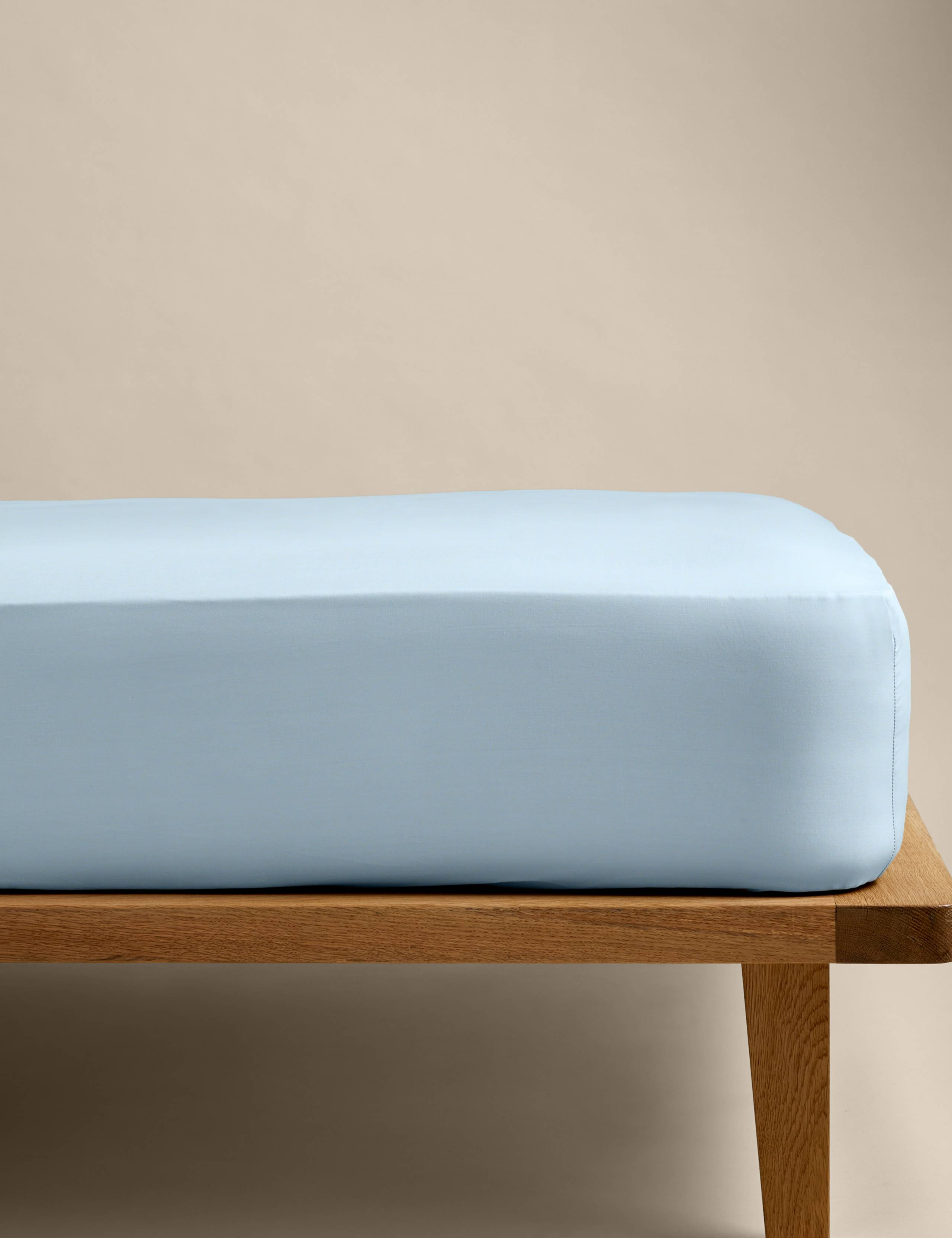 Stay Cool Lyocell Rich Extra Deep Fitted Sheet 1 of 2