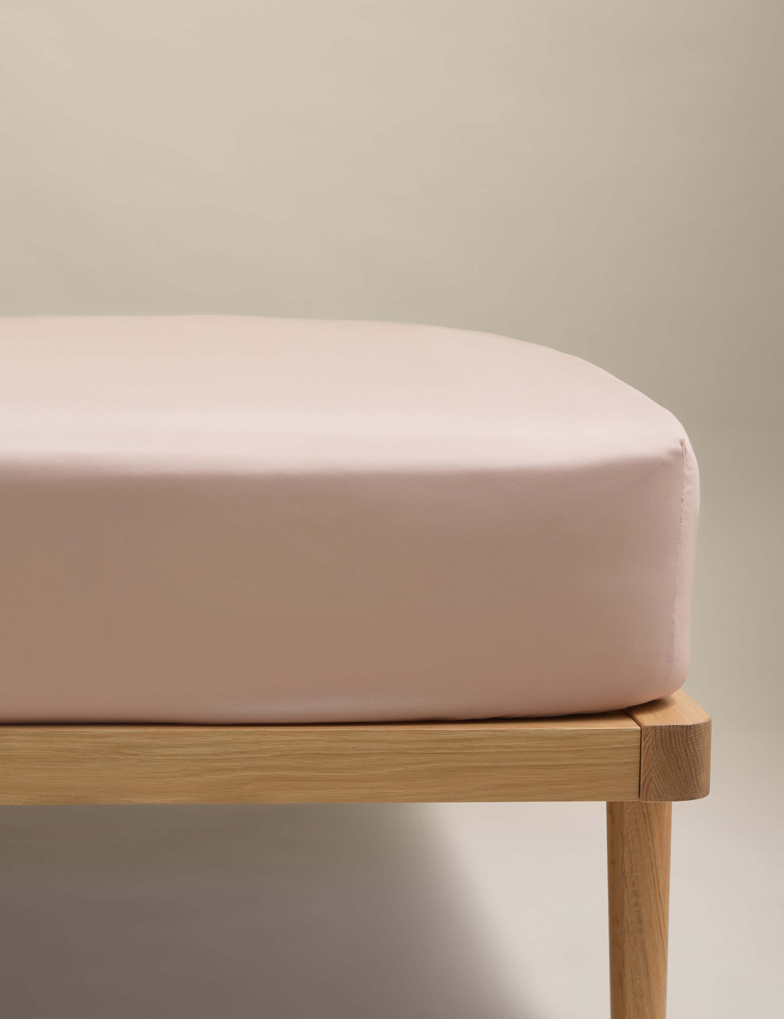 Stay Cool Lyocell Rich Extra Deep Fitted Sheet 1 of 2