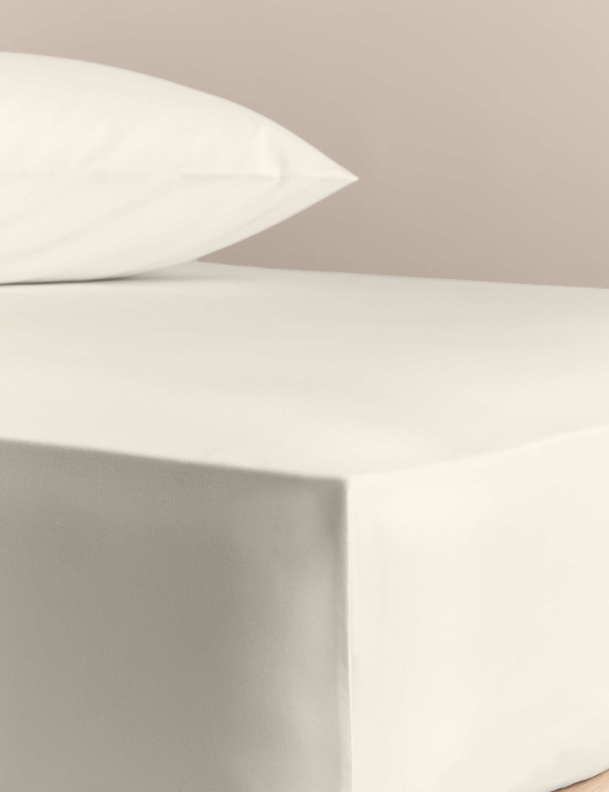 Stay Cool Lyocell Rich Extra Deep Fitted Sheet 1 of 2