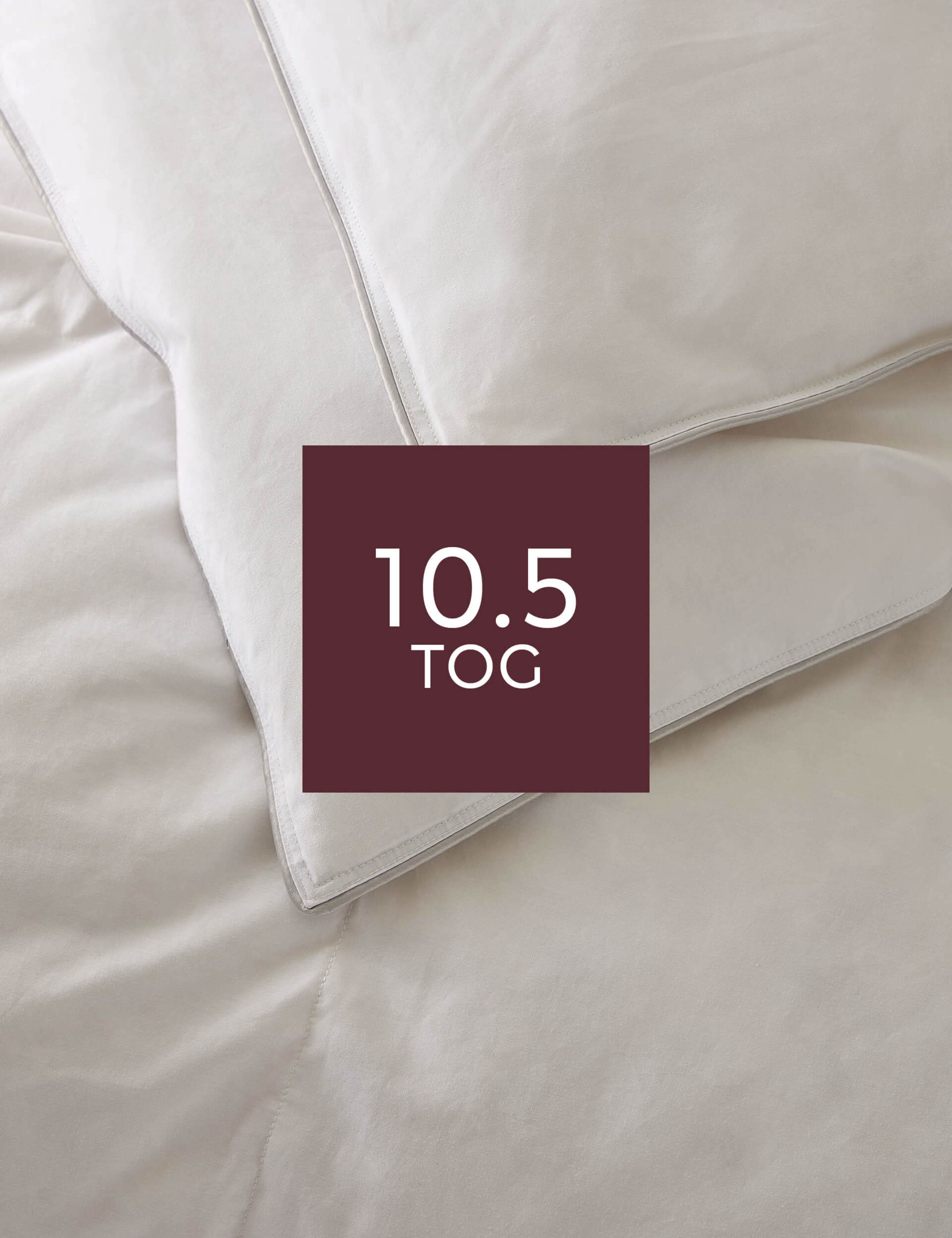 Deluxe Hungarian Goose Feather & Down 10.5 Tog Duvet 2 of 4