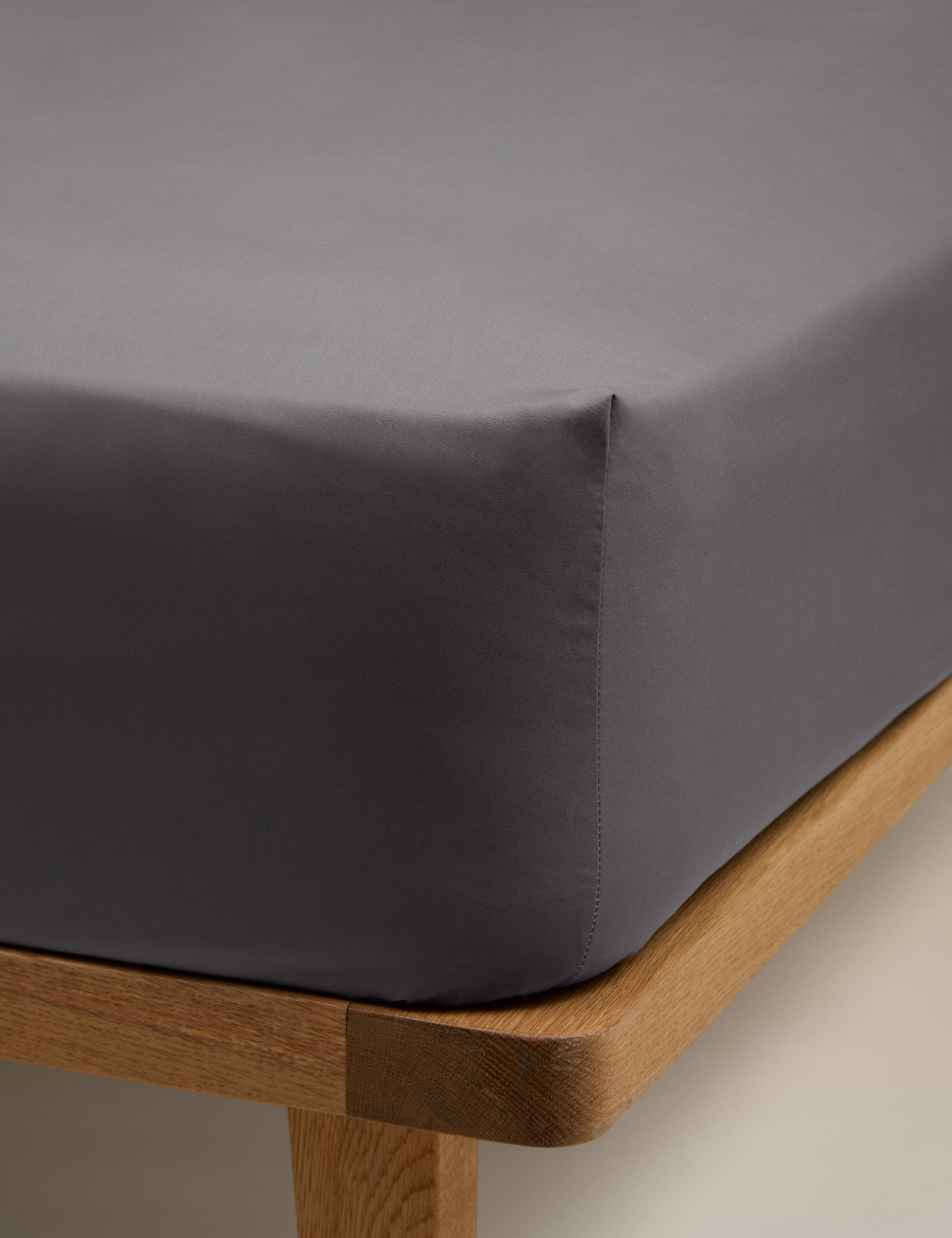 Egyptian Cotton 230 Thread Count Fitted Sheet 2 of 3