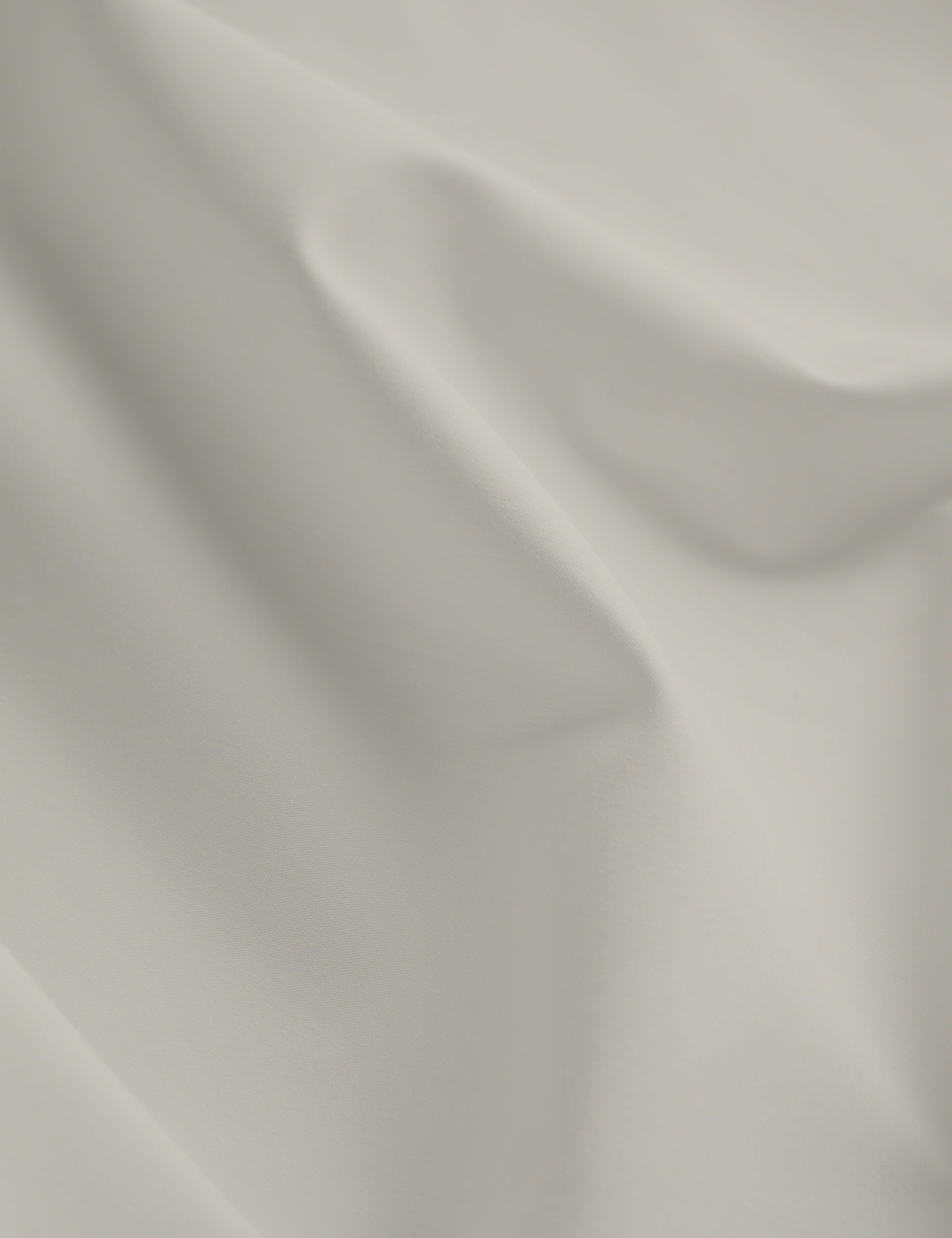 Egyptian Cotton 230 Thread Count Crisp Fitted Sheet 3 of 3
