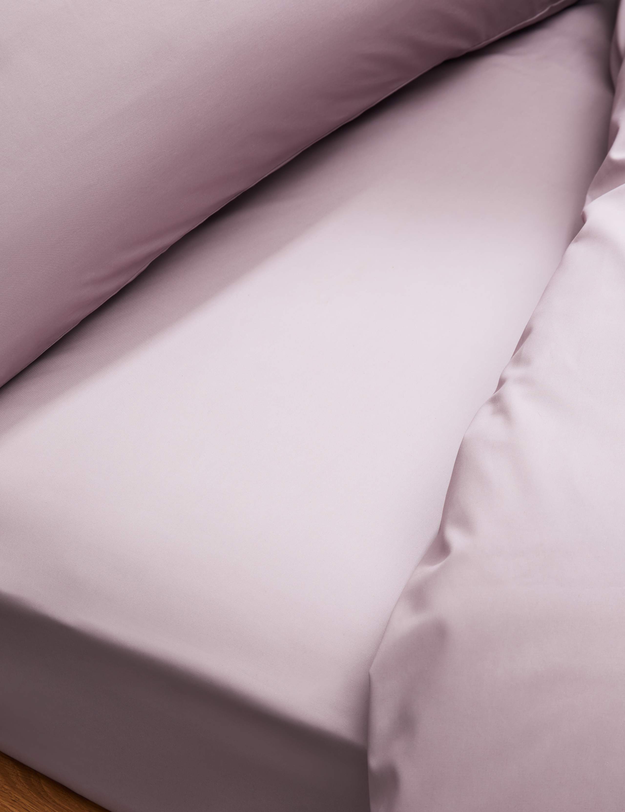 Egyptian Cotton 230 Thread Count Crisp Deeper Fitted Sheet 1 of 3