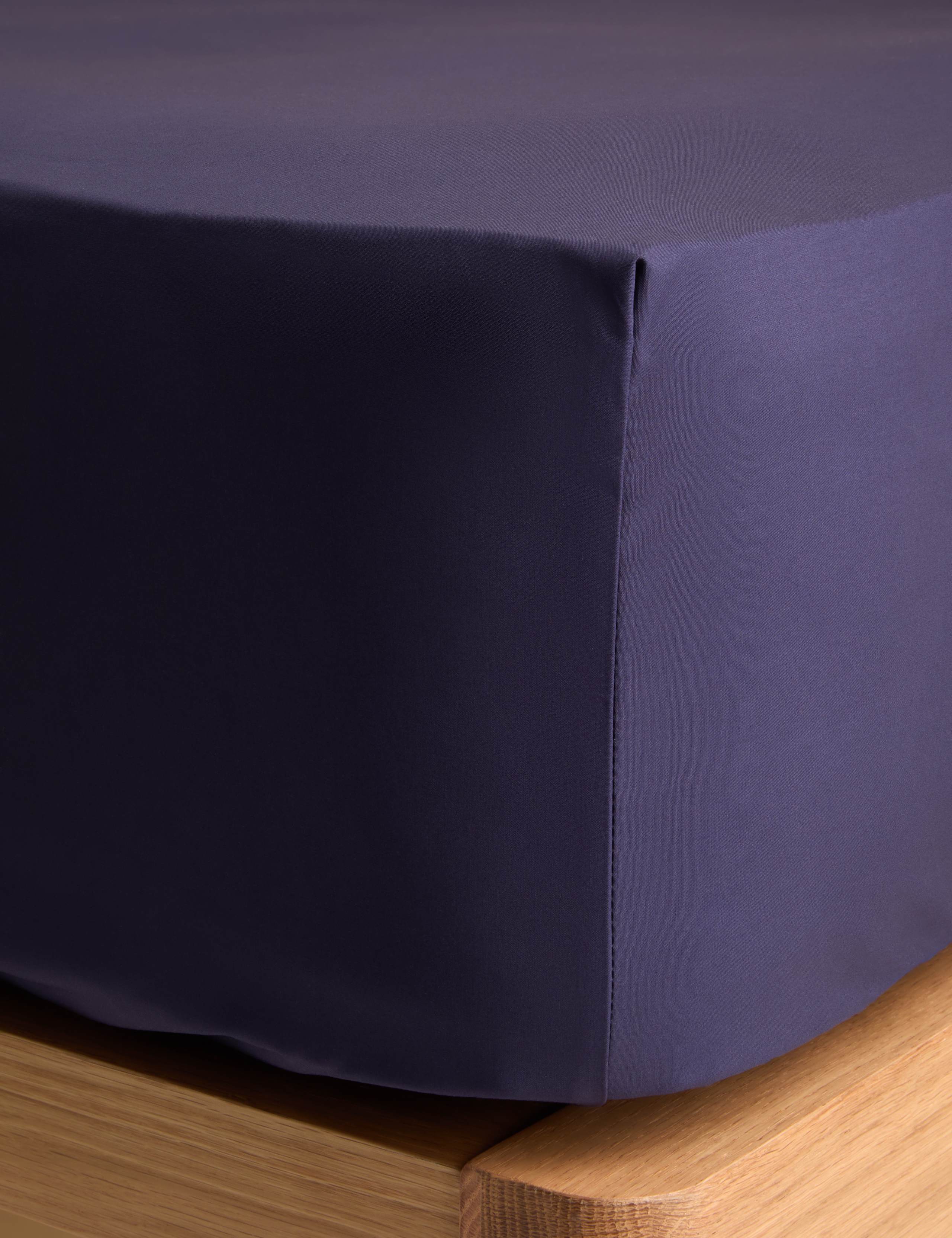 Egyptian Cotton 230 Thread Count Crisp Extra Deep Fitted Sheet 2 of 5