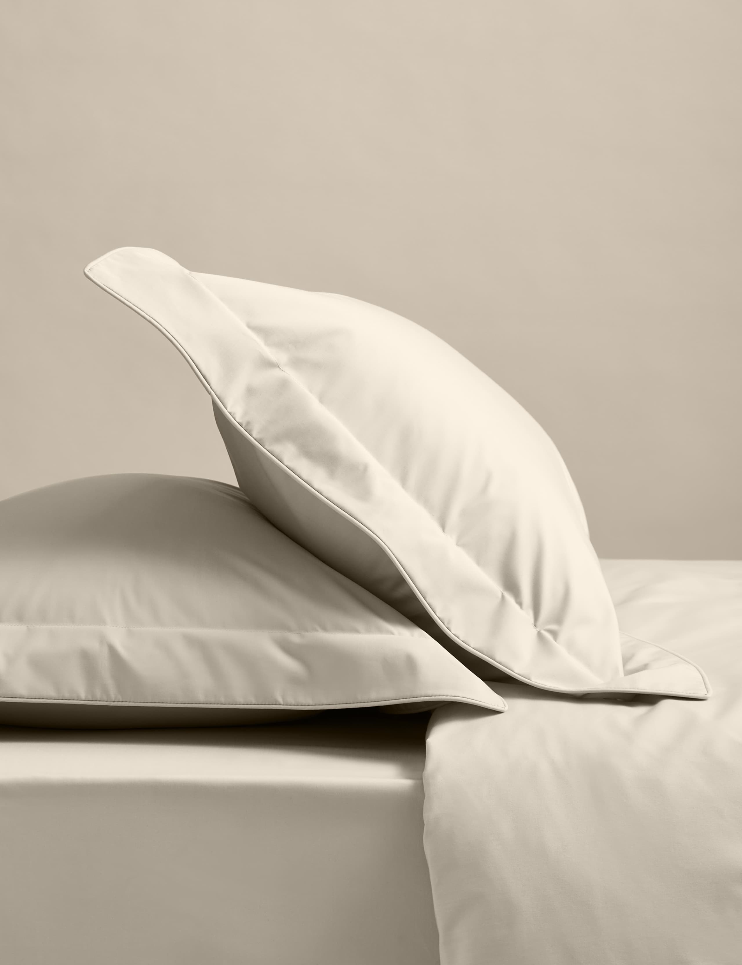 2pk Egyptian Cotton 230 Thread Count Oxford Pillowcases 1 of 2