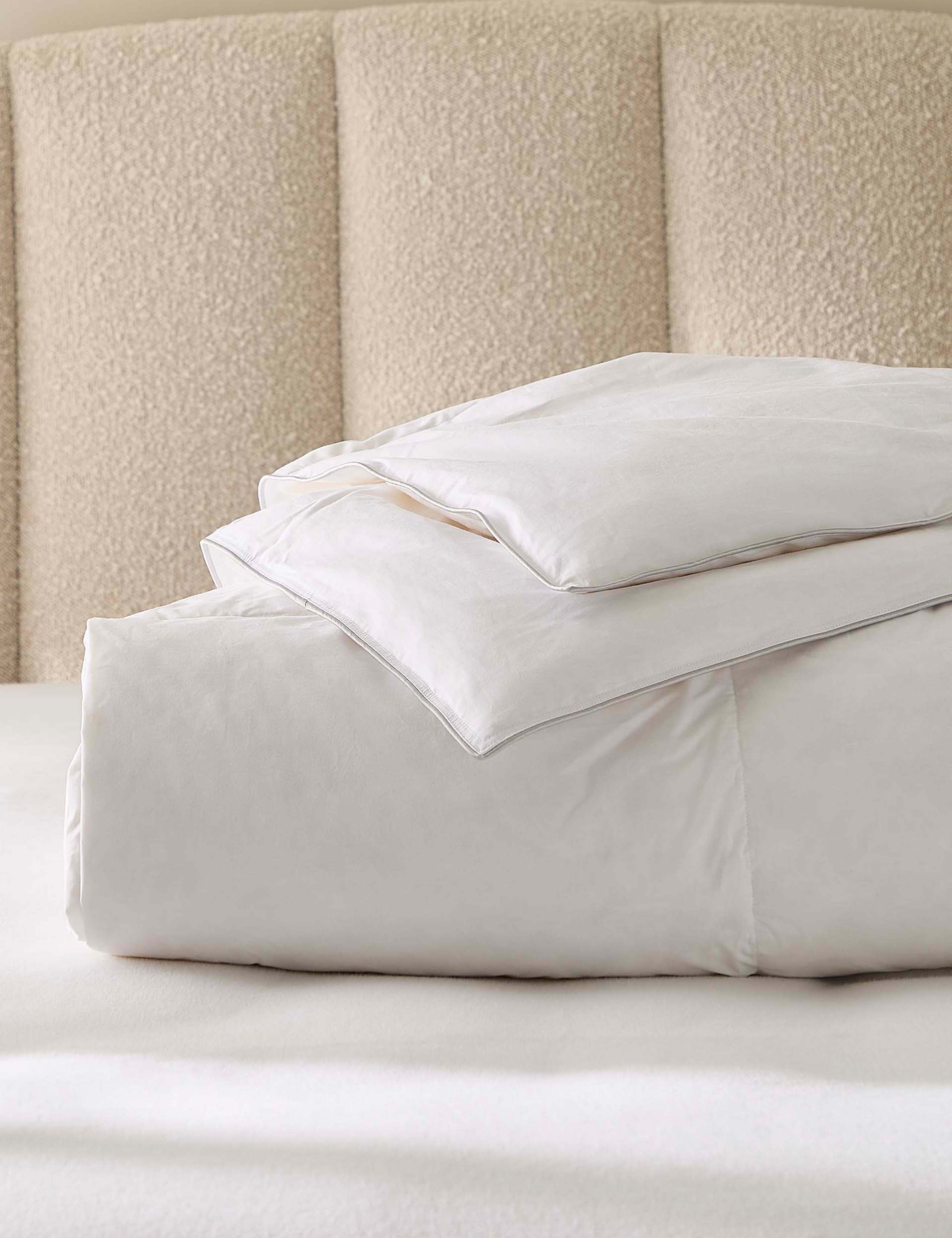 Deluxe Hungarian Goose Feather & Down 4.5 Tog Duvet 3 of 4