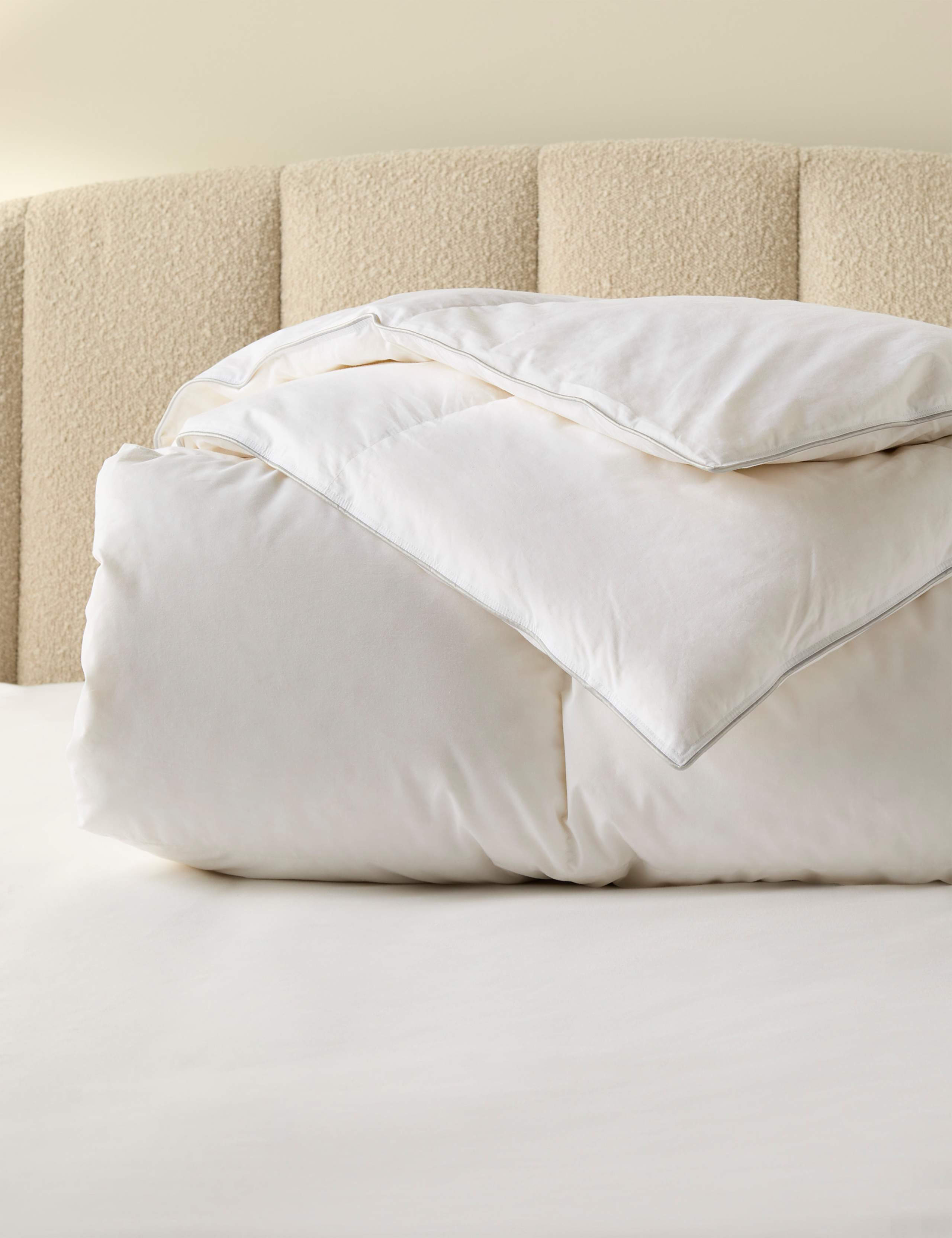 Deluxe Hungarian Goose Feather & Down 15 Tog Duvet 2 of 3