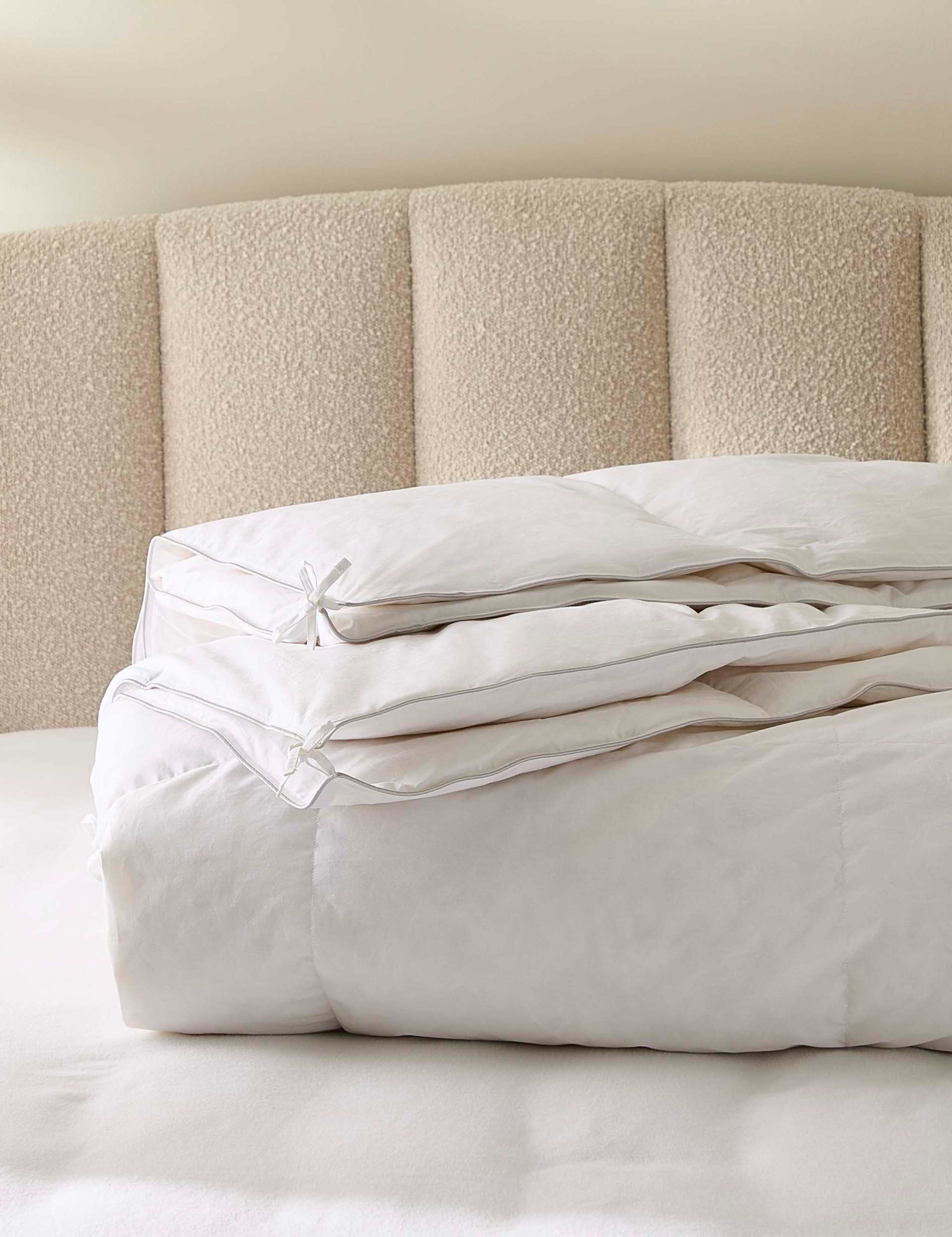 Deluxe Hungarian Goose Feather & Down 13.5 Tog All Seasons 3-in-1 Duvet 3 of 4
