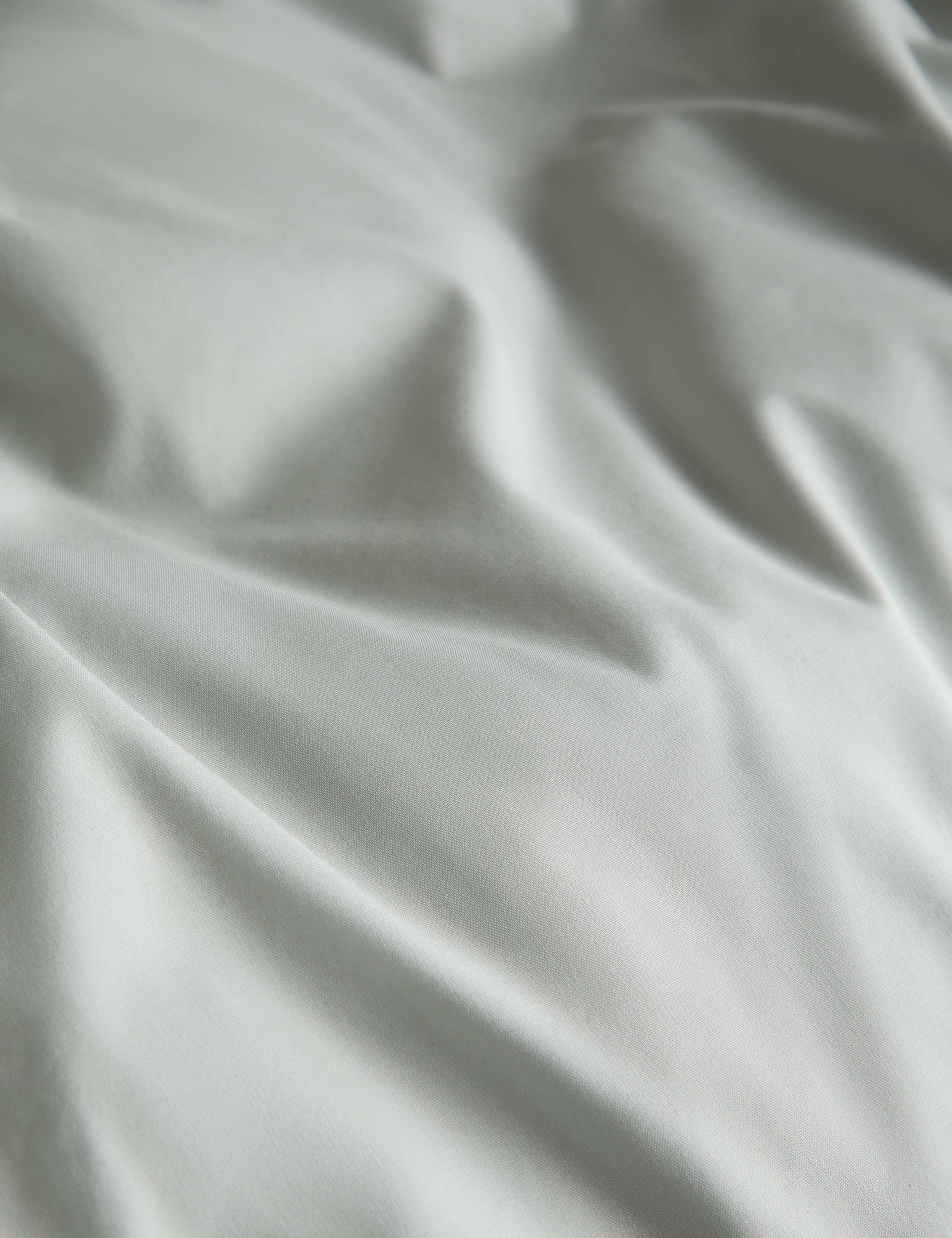 Pure Cotton 180 Thread Count Deep Fitted Sheet 2 of 2