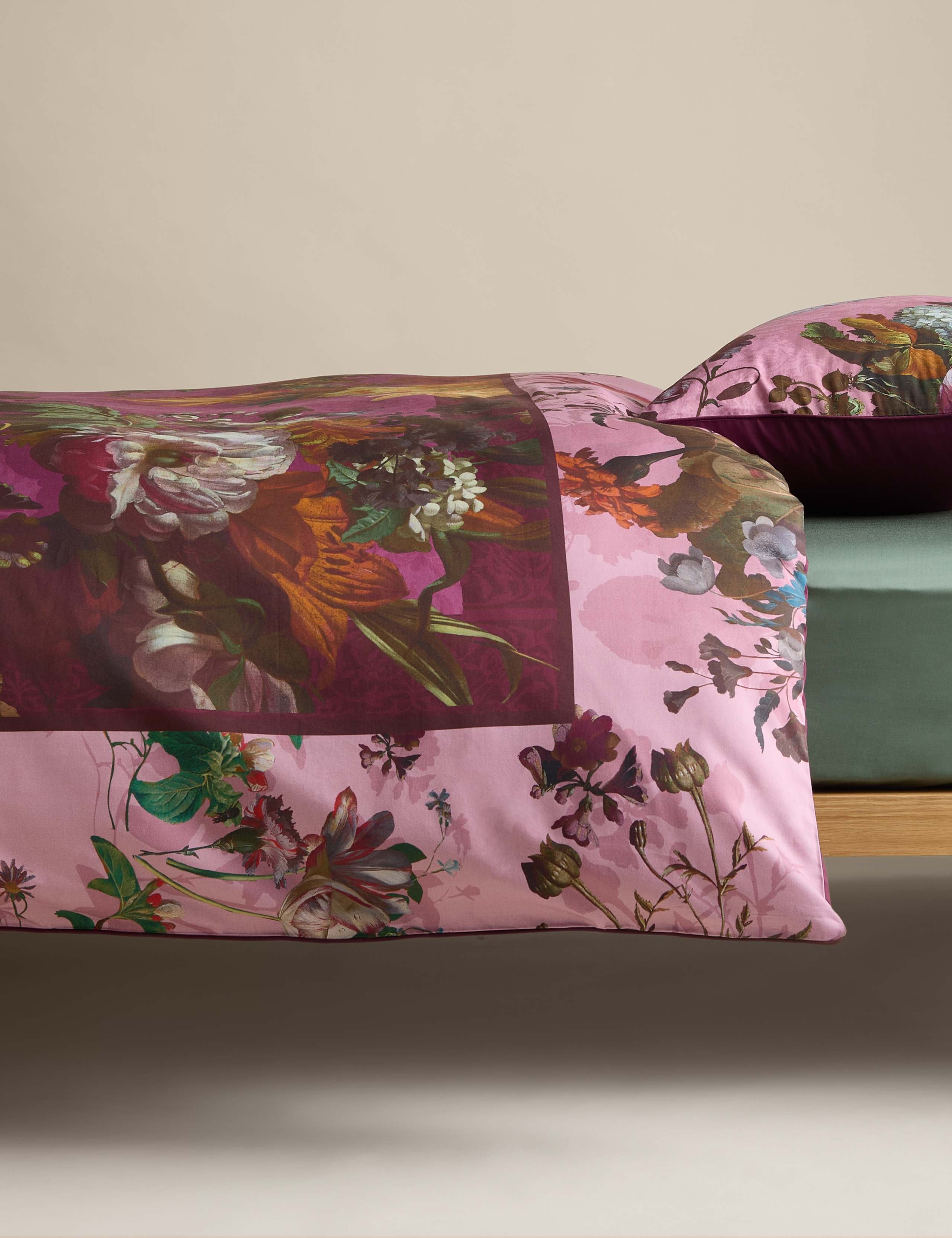 Pure Cotton Floral Border Bedding Set 5 of 7