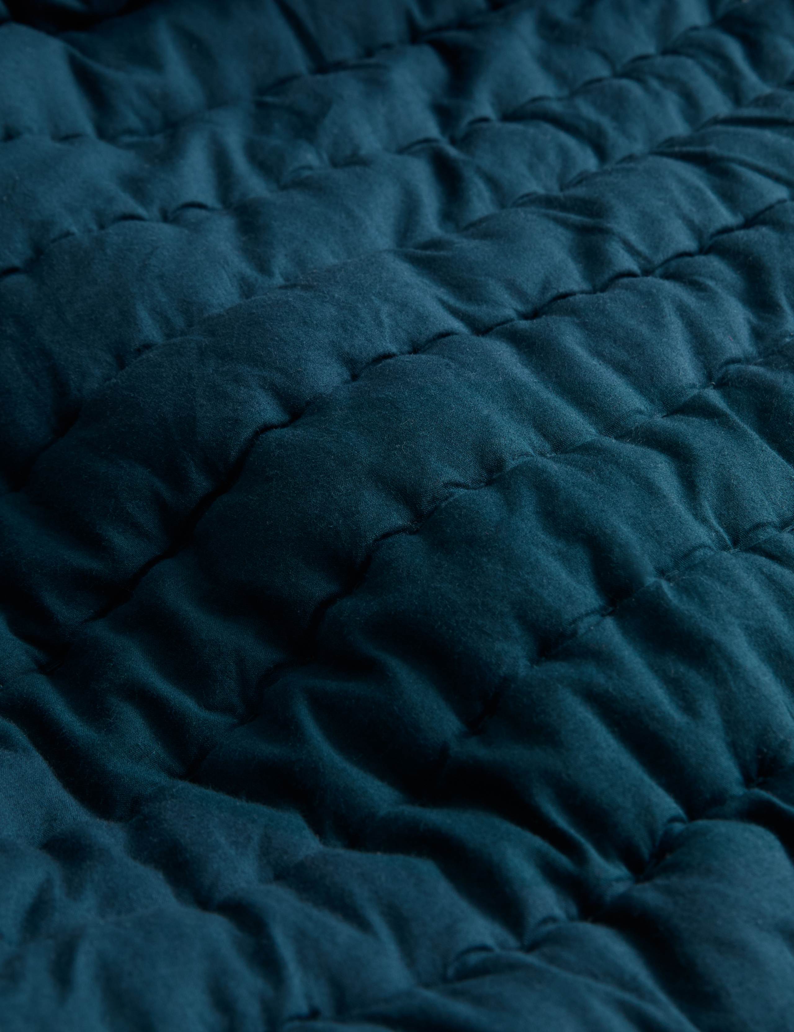 Washed Cotton Quilted Ruffle Bedspread 4 of 5
