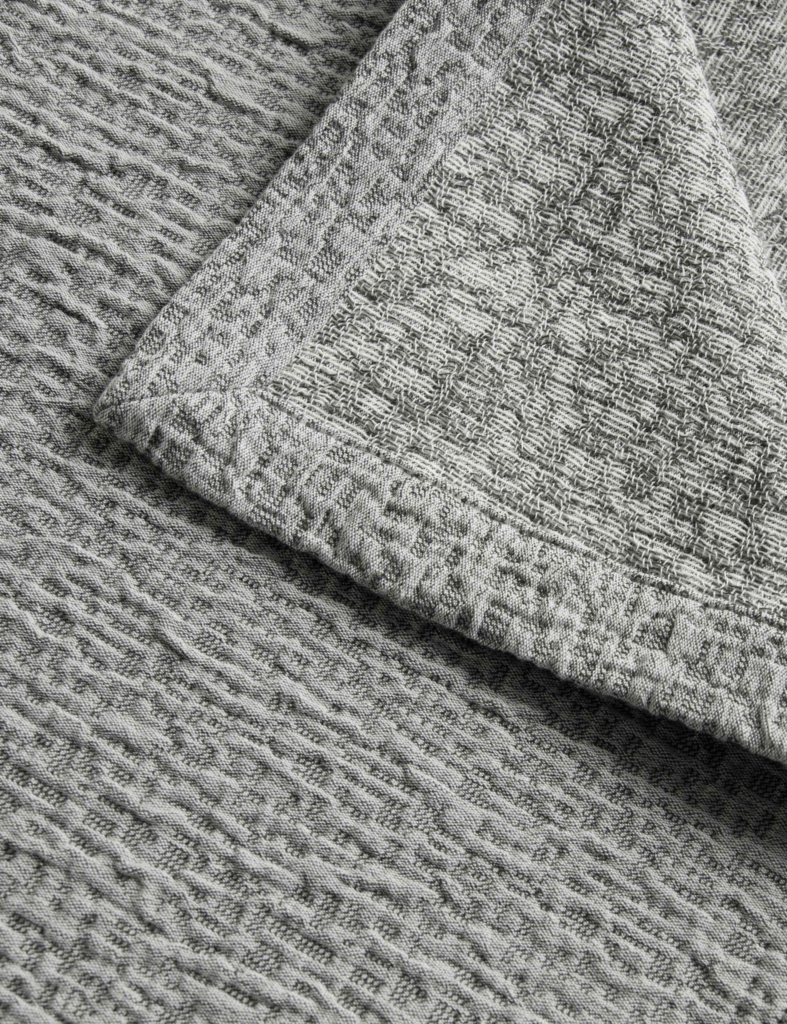 Pure Cotton Textured Jacquard Bedspread 3 of 4