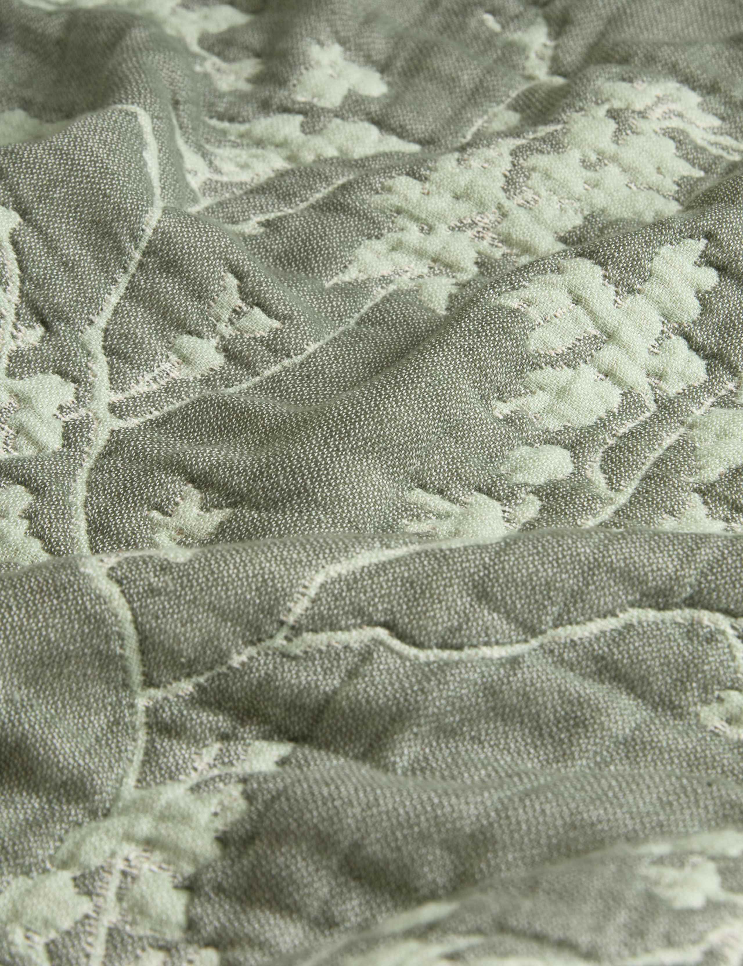Pure Cotton Floral Jacquard Bedspread 4 of 5