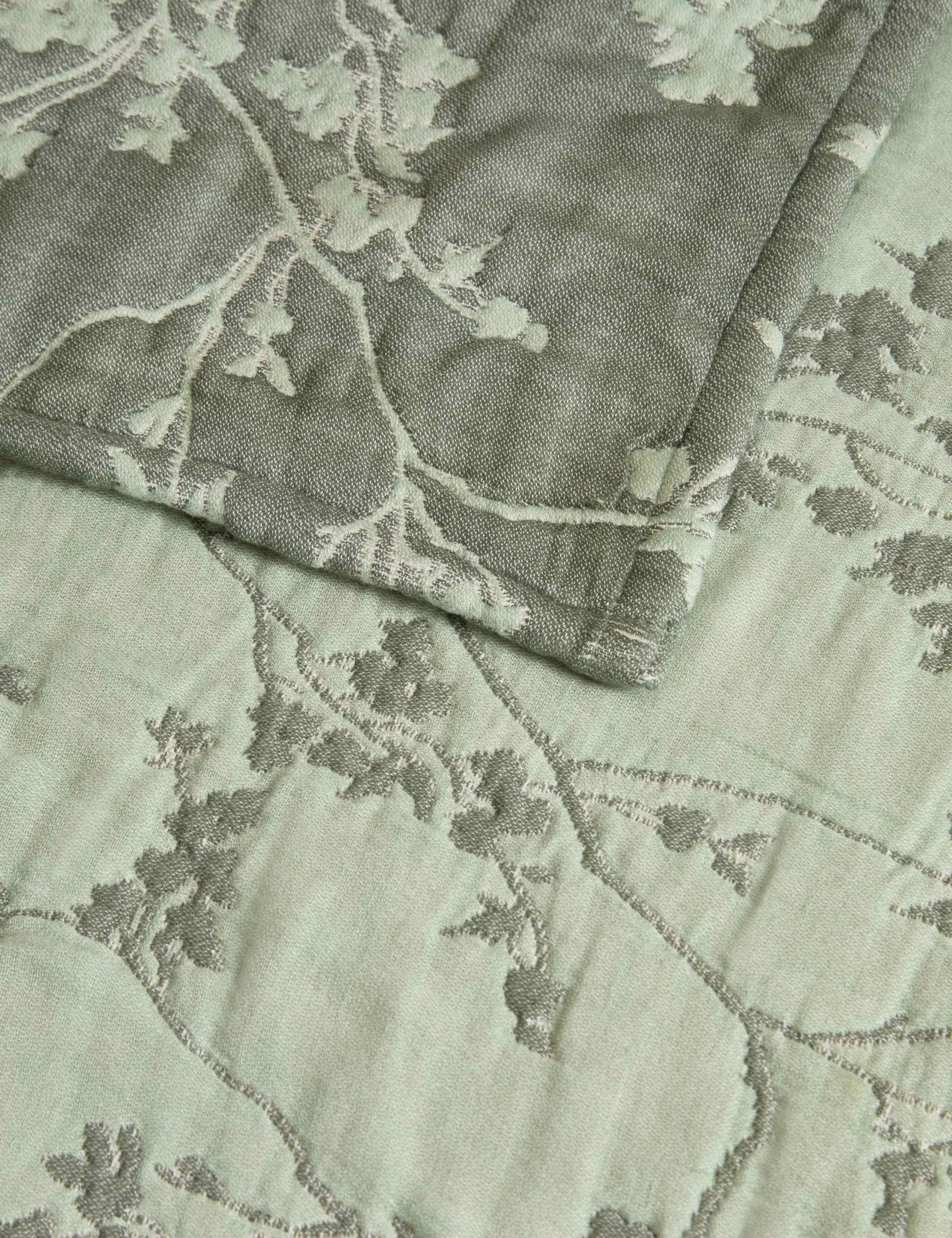 Pure Cotton Floral Jacquard Bedspread 5 of 5