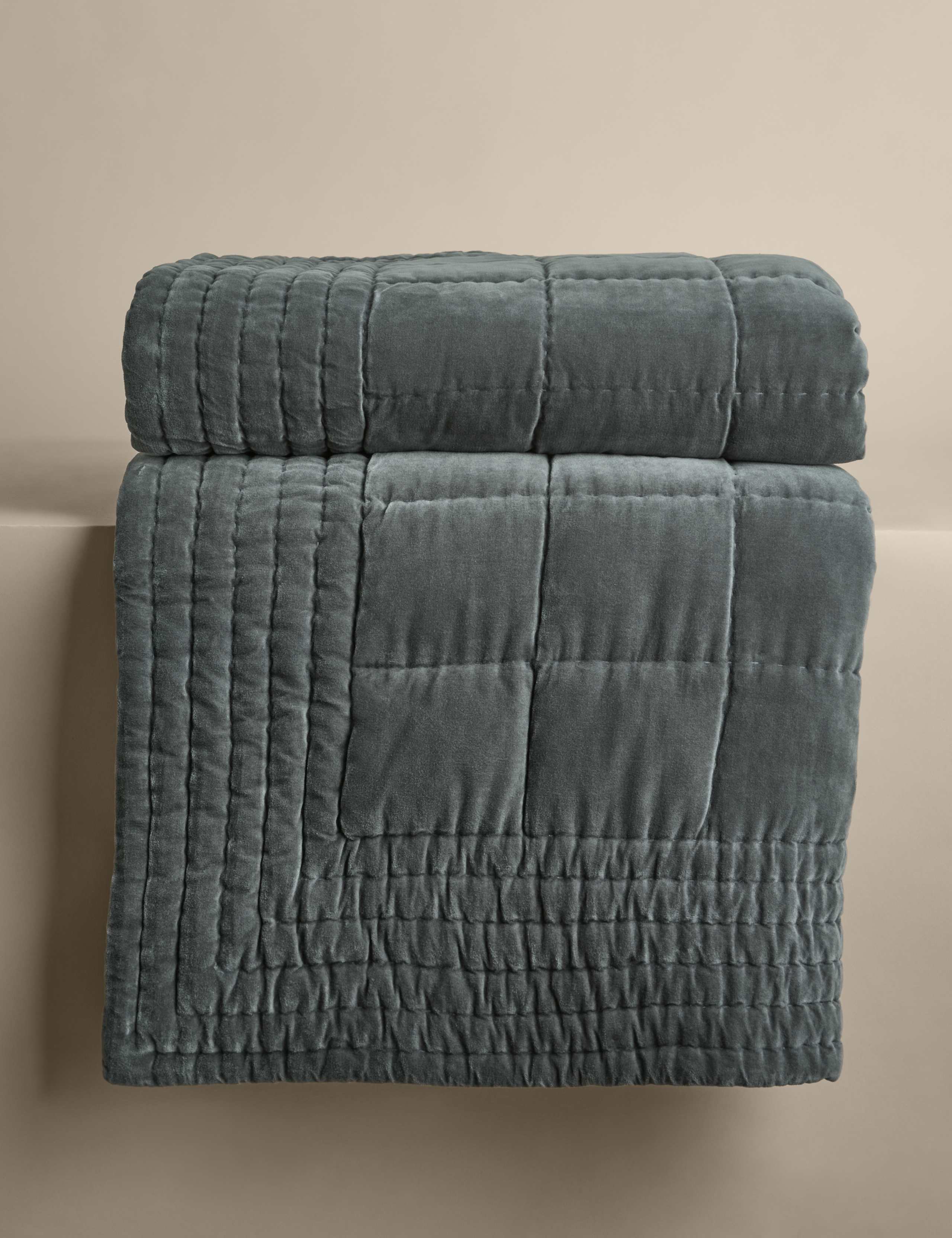 Pure Cotton Velvet Bedspread 3 of 5