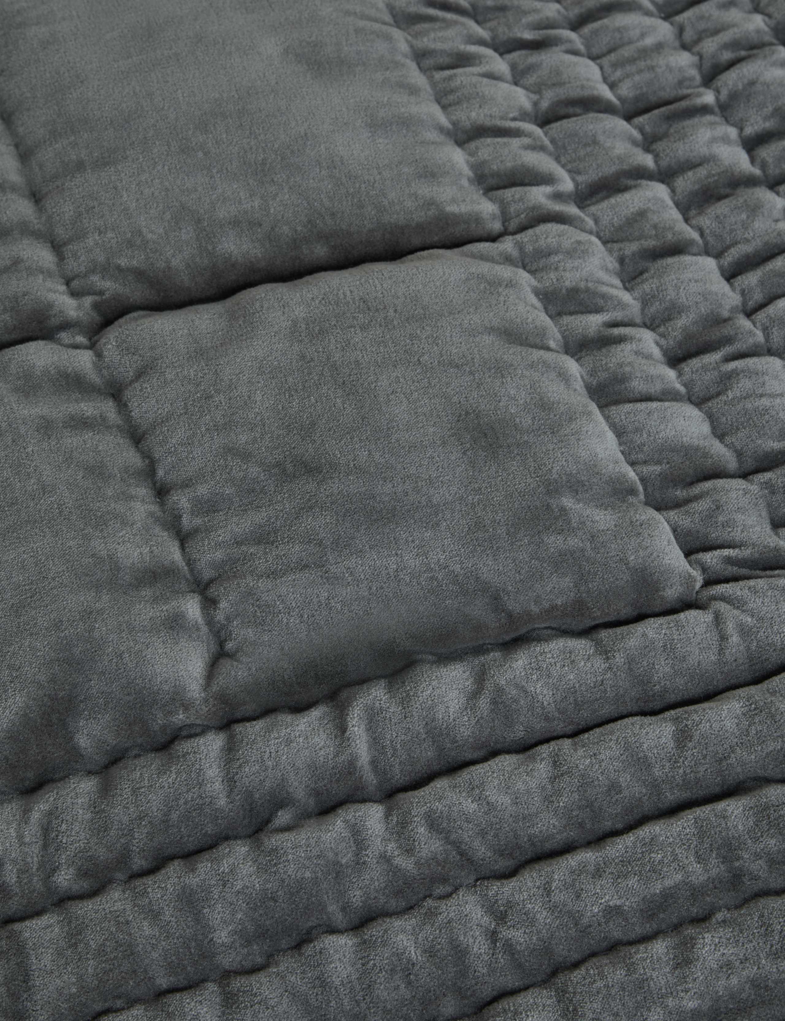 Pure Cotton Velvet Bedspread 4 of 5