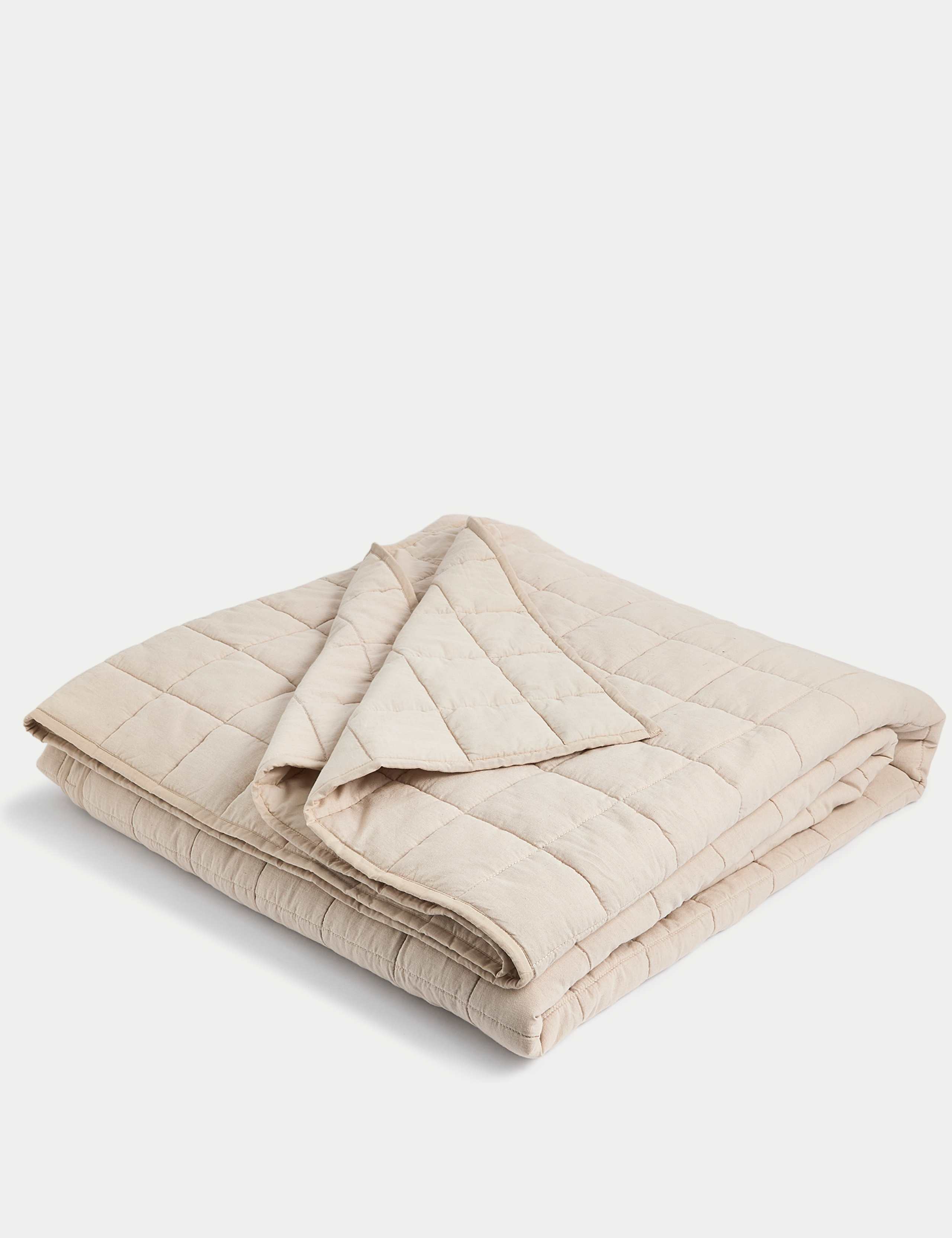 Cotton Rich Quilted Bedspread with Linen 1 of 3