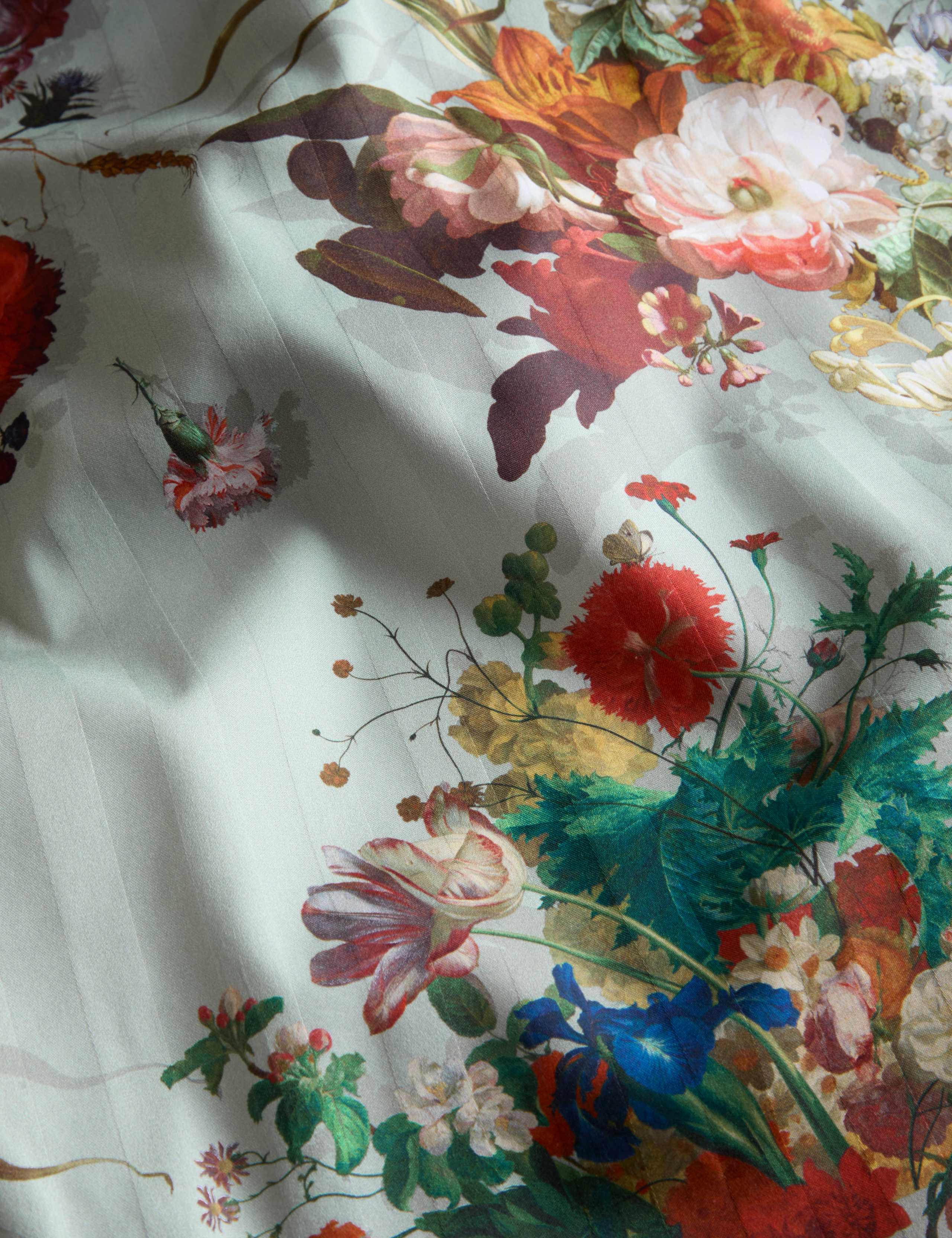 Pure Cotton Printed Ruffle Edge Bedding Set 7 of 7