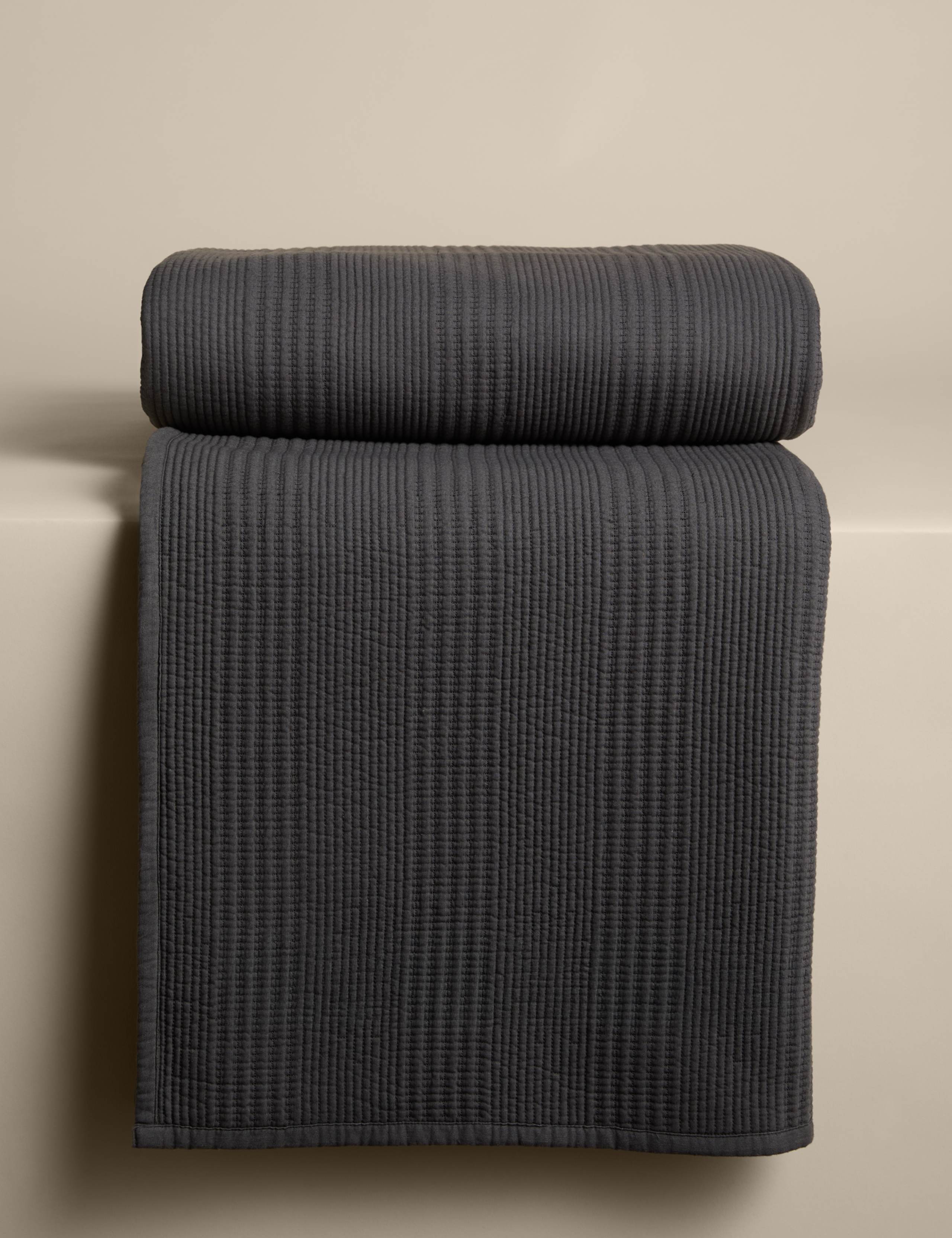 Cotton Rich Ribbed Bedspread with Linen 3 of 5