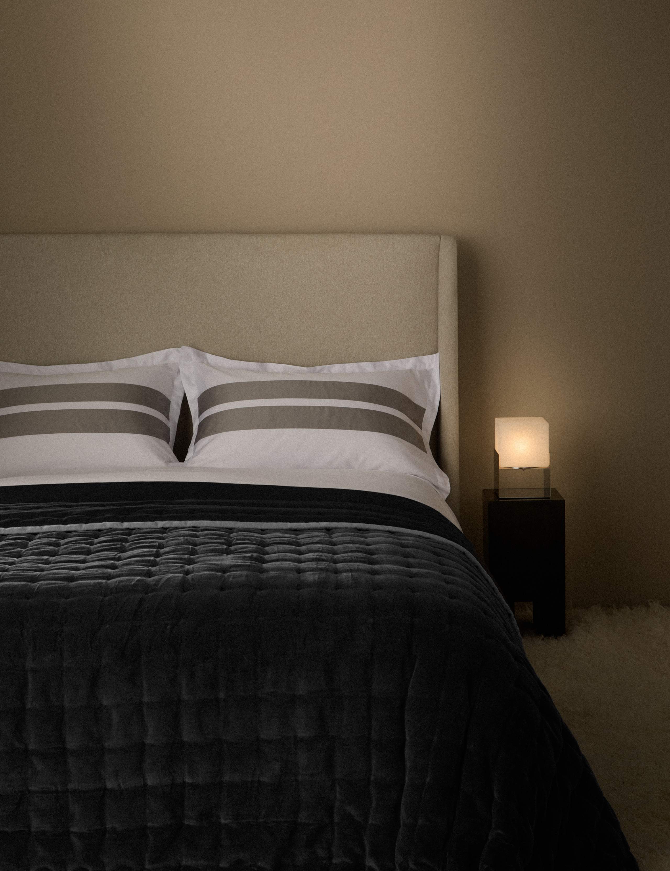 Pure Cotton Velvet Quilted Bedspread 1 of 5