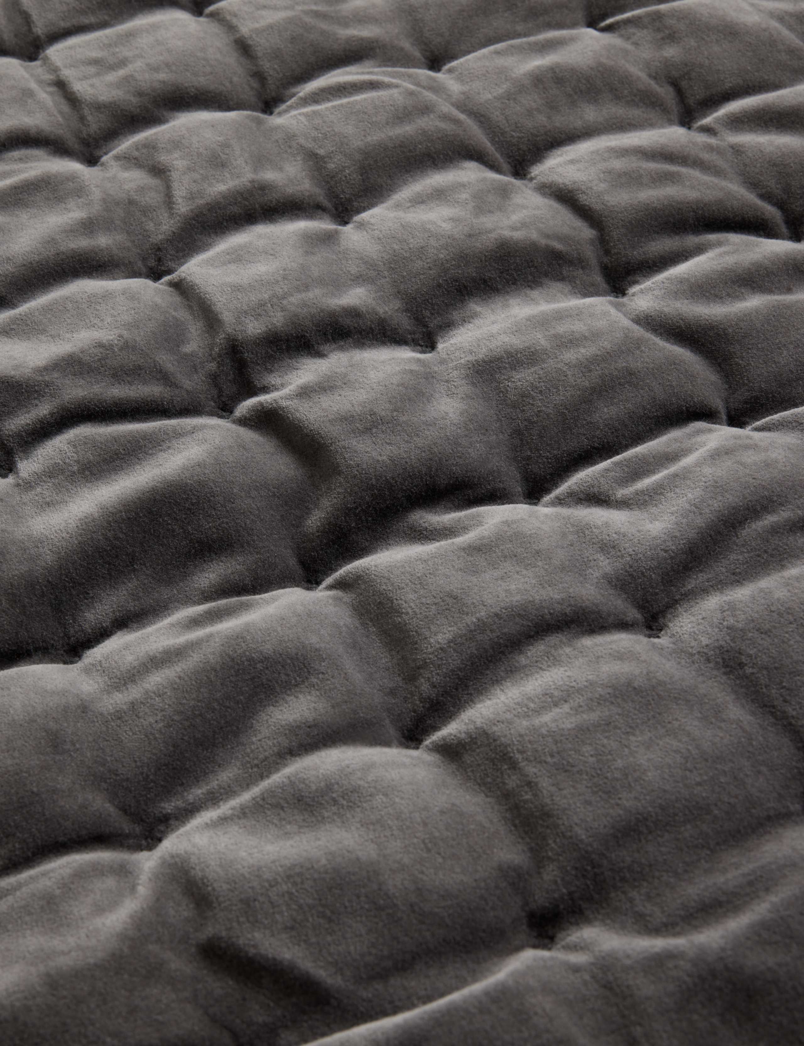 Pure Cotton Velvet Quilted Bedspread 4 of 5