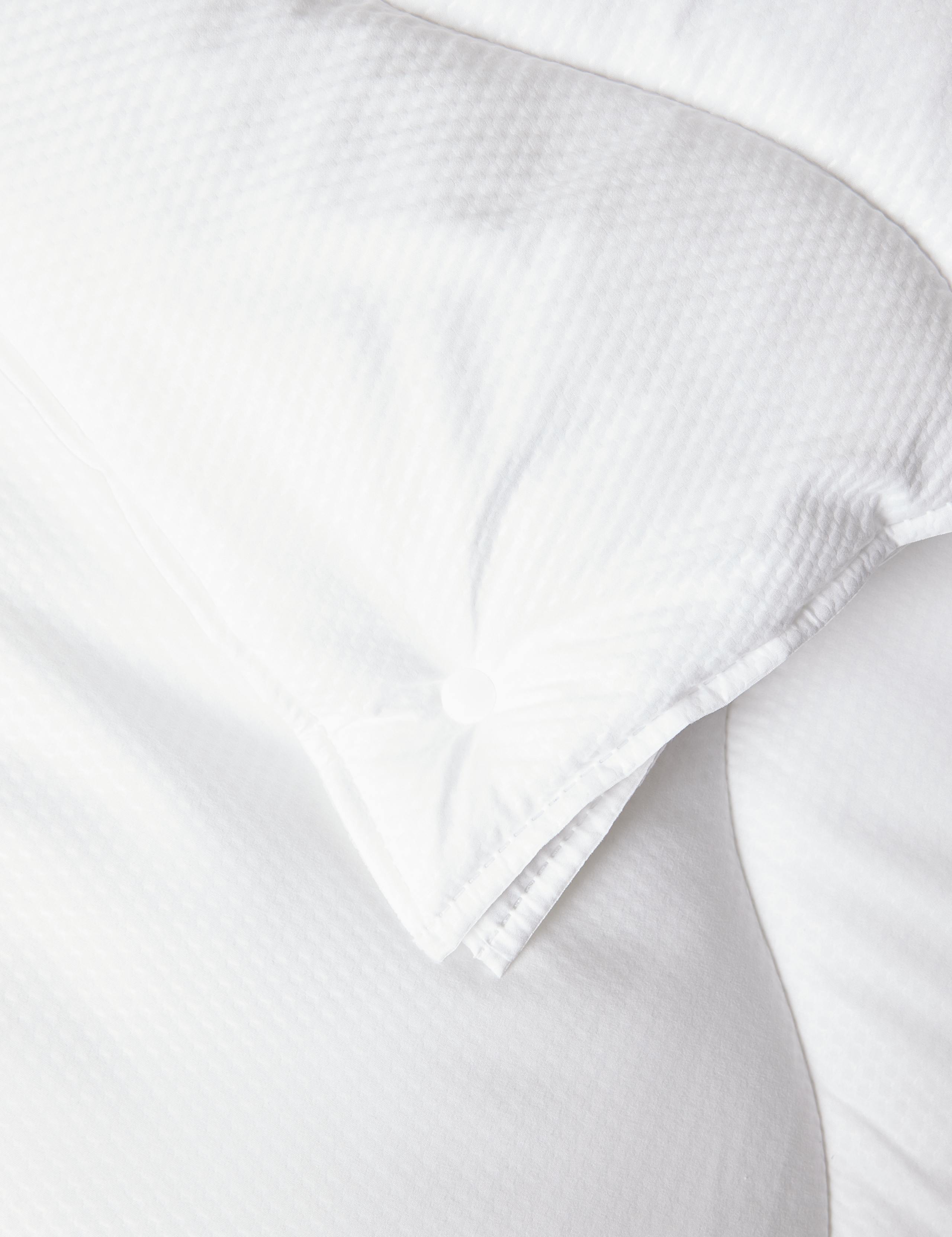 Anti Allergy 13.5 Tog All Season Duvet 3 of 5